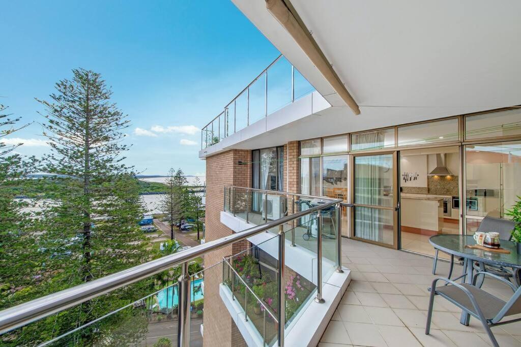 Tasman Towers Penthouse Apt 21