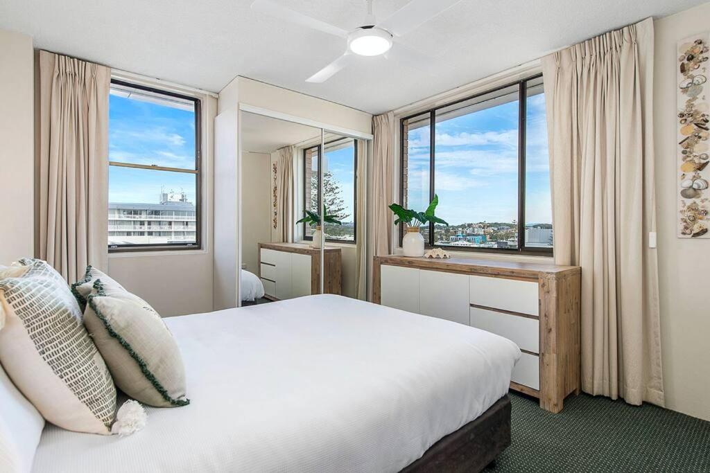 Tasman Towers Penthouse Apt 21