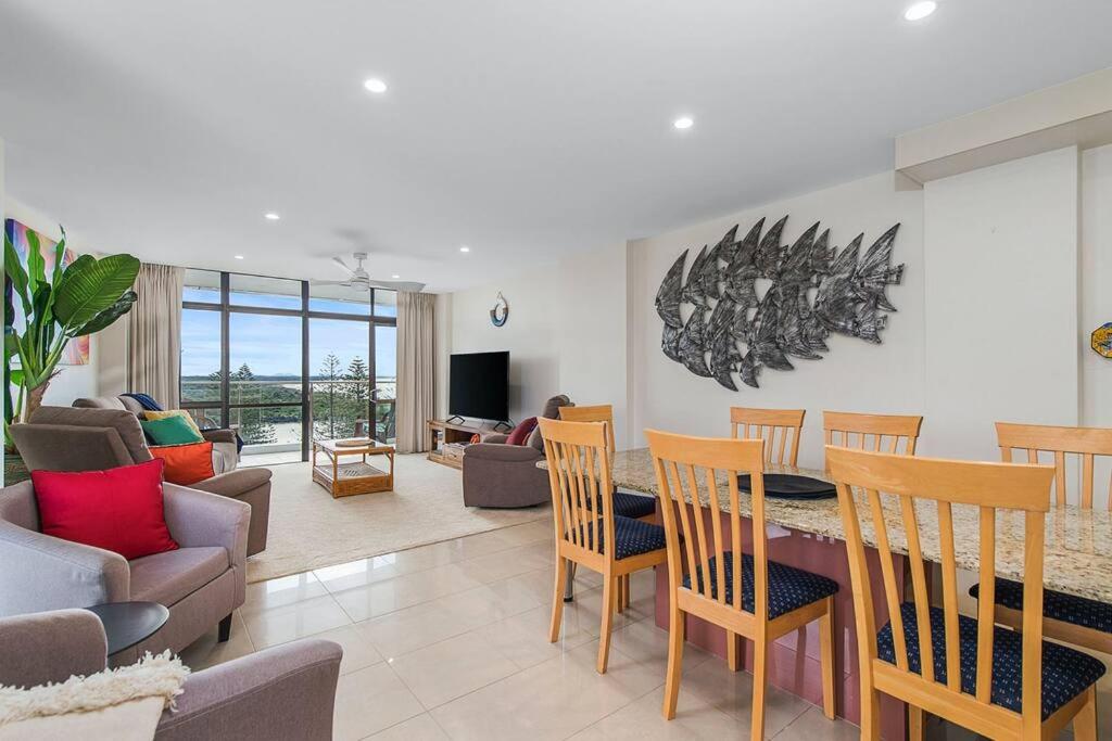 Tasman Towers Penthouse Apt 21