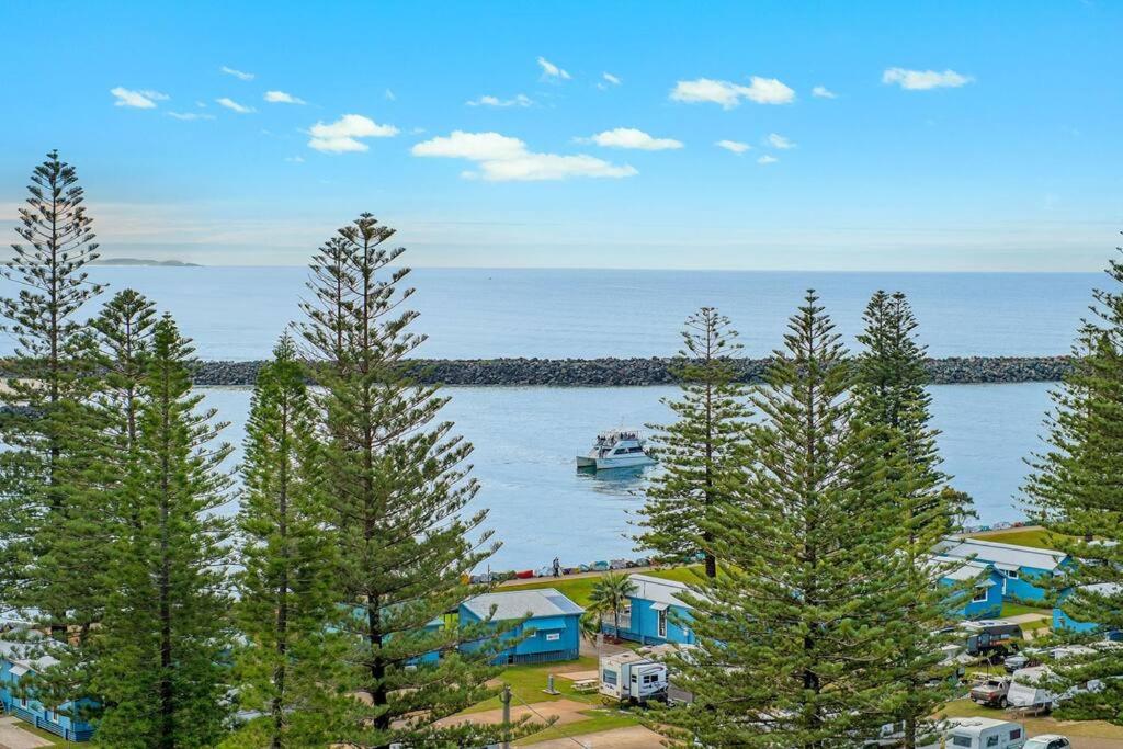 Tasman Towers Penthouse Apt 21