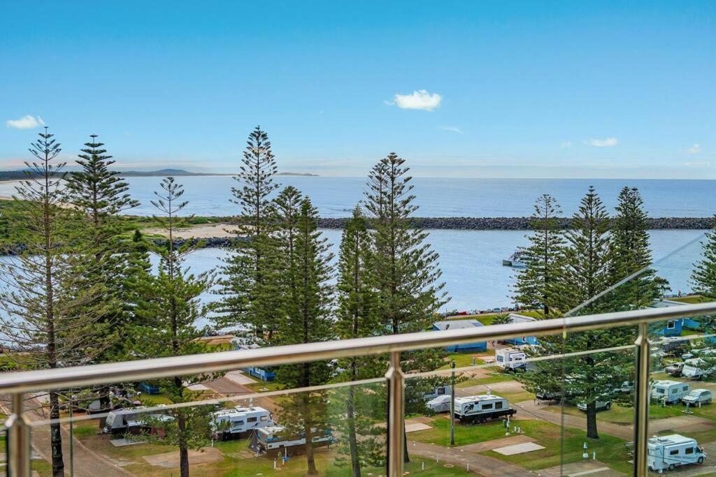 Tasman Towers Penthouse Apt 21