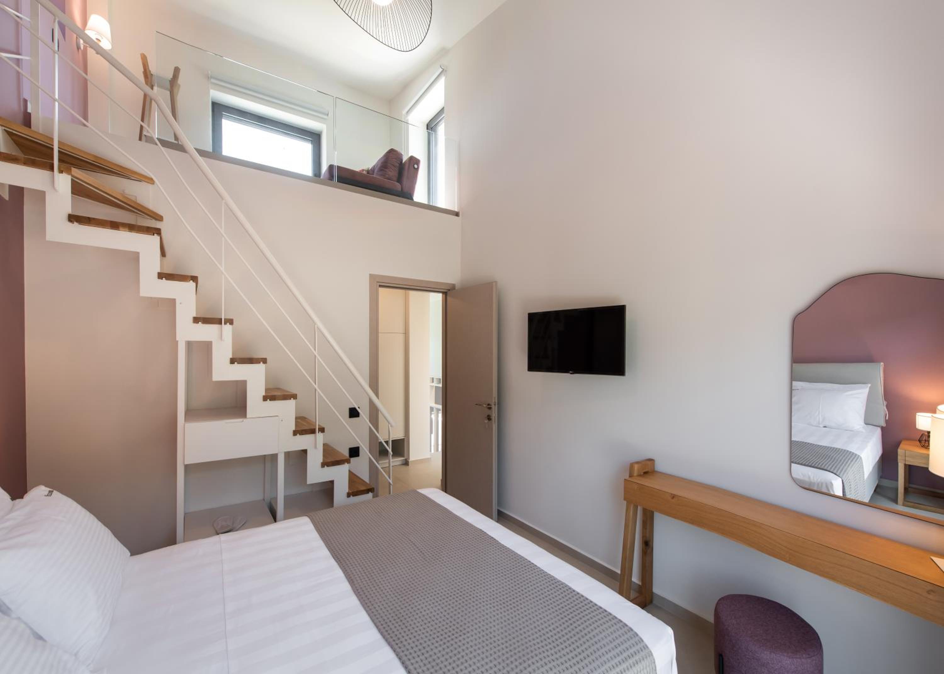 RIZOMATA LUXURY VILLAS view 4