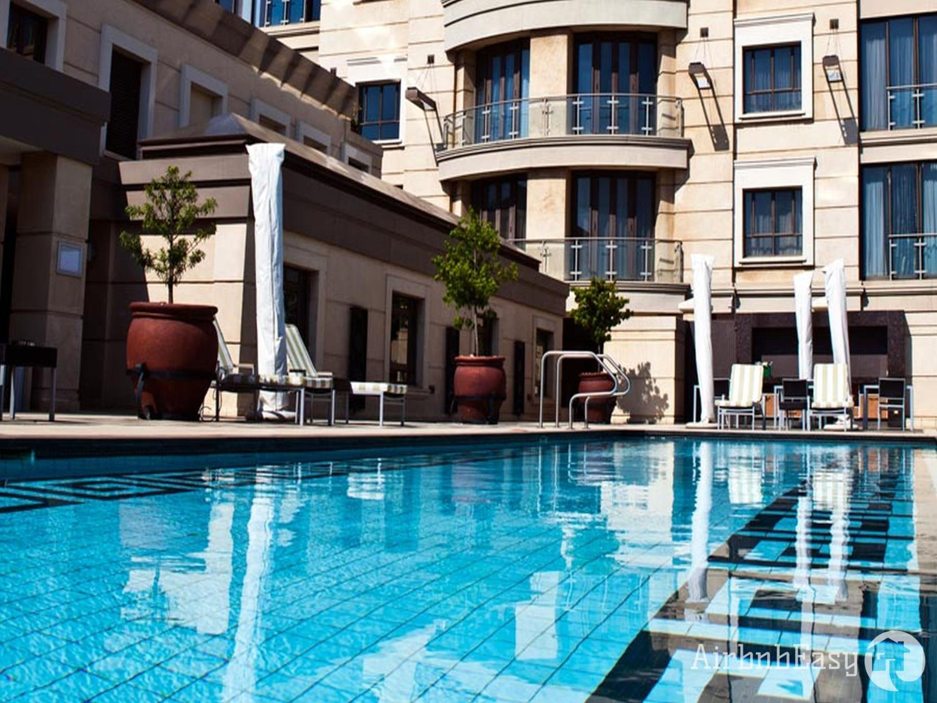 Johannesburg Vacations - Luxury Apartment - Michelangelo Towers - Property Image 41