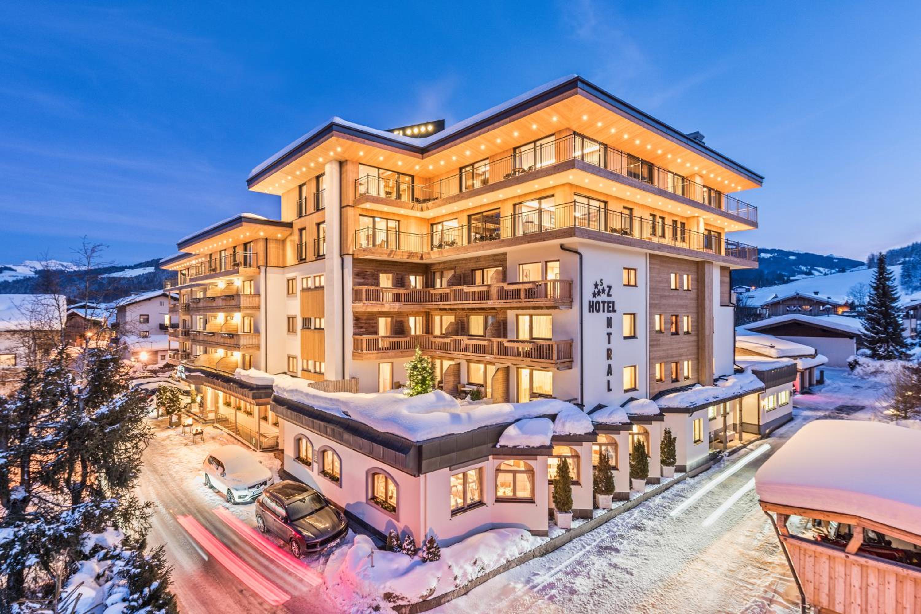 Hotel Zentral ****superior - Image 1