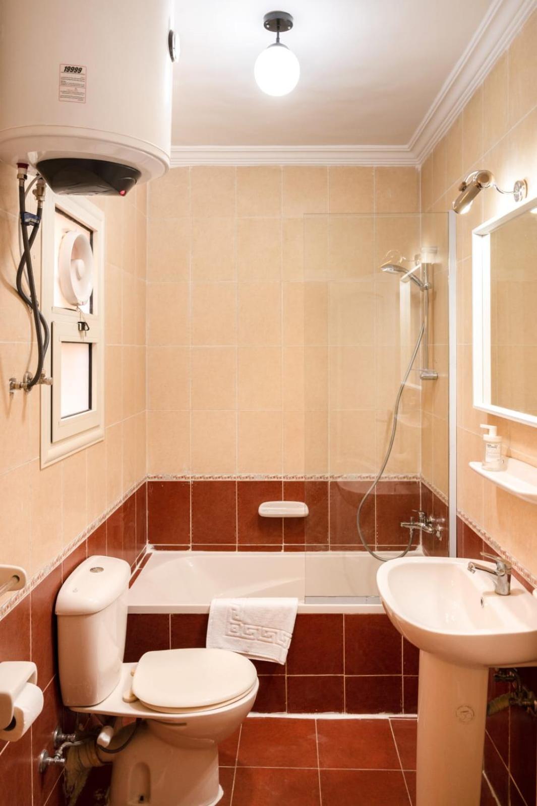 Distinct & Decent 2 BDR Apt Steps From Nightlife and Airport