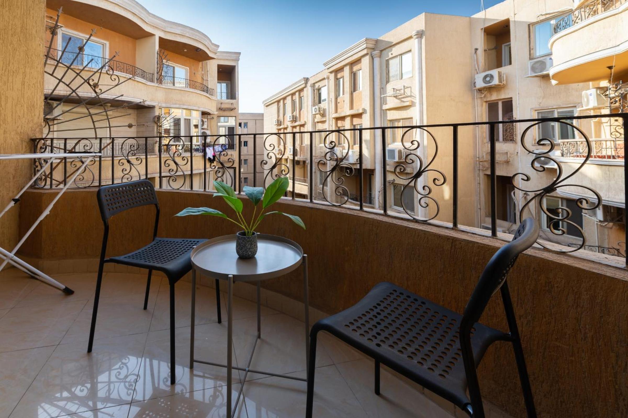 Distinct & Decent 2 BDR Apt Steps From Nightlife and Airport