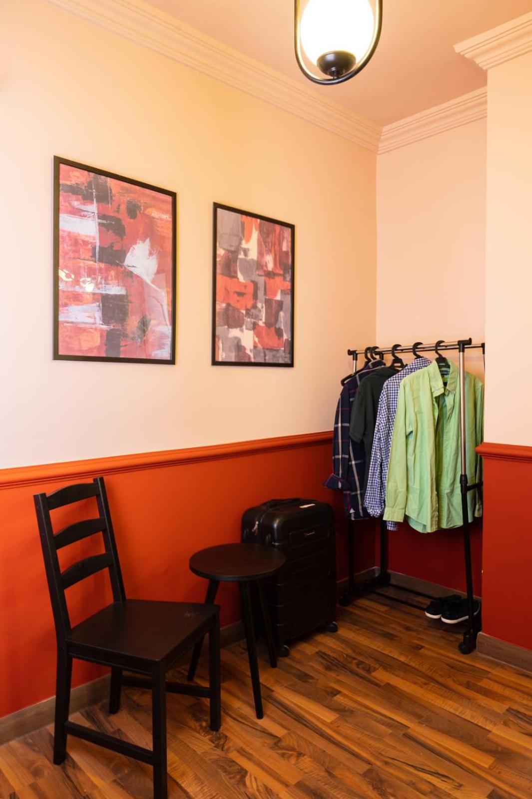 Distinct & Decent 2 BDR Apt Steps From Nightlife and Airport