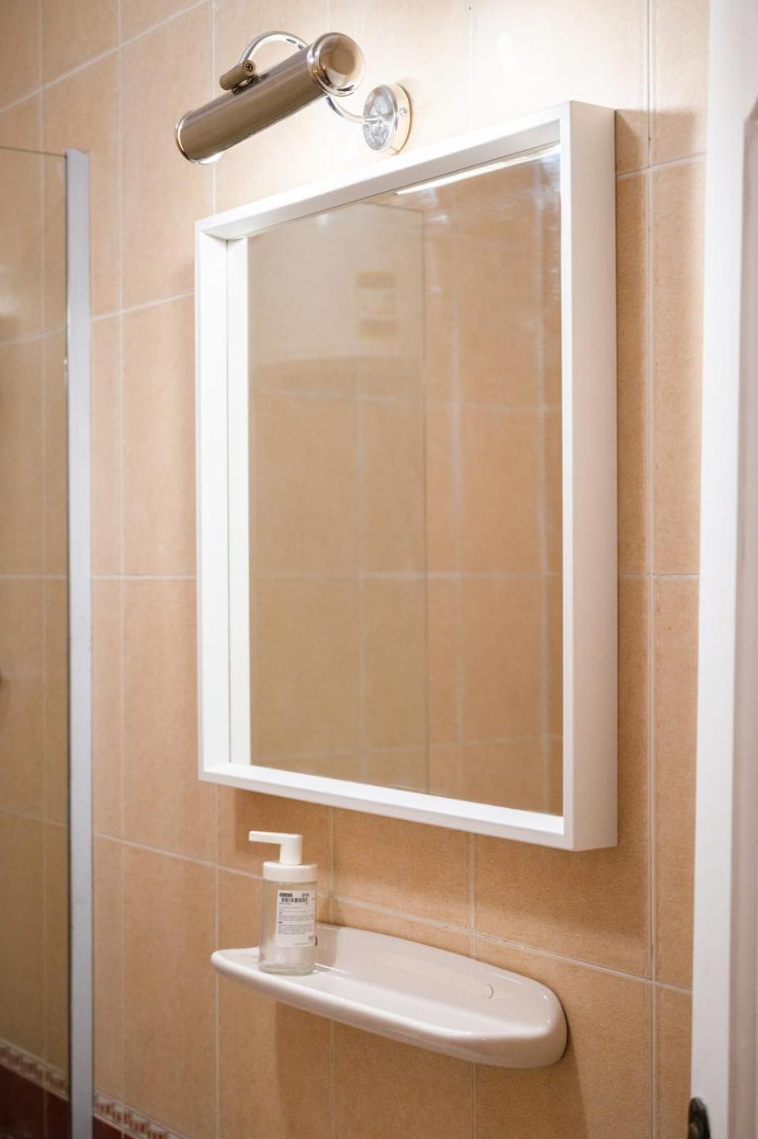 Distinct & Decent 2 BDR Apt Steps From Nightlife and Airport