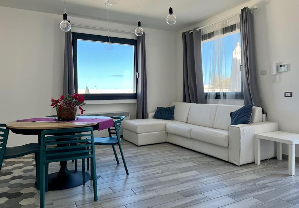 Rosalia Homestay - Levante Apartment view 4
