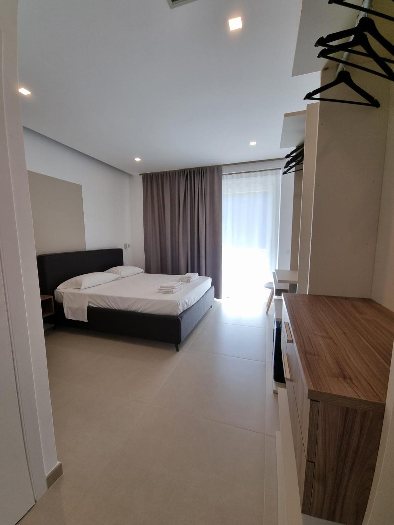 Marea Retreat Rooms