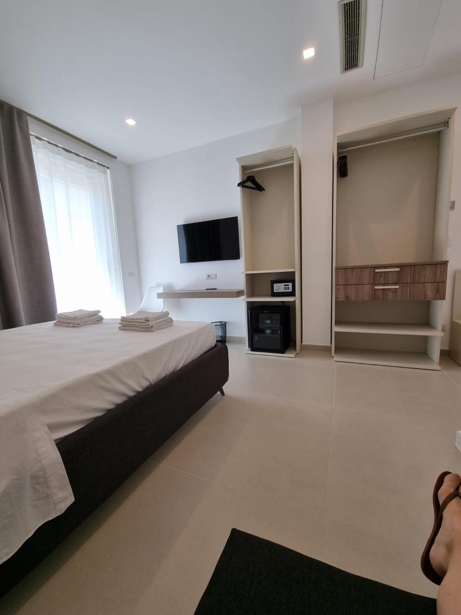 Marea Retreat Rooms