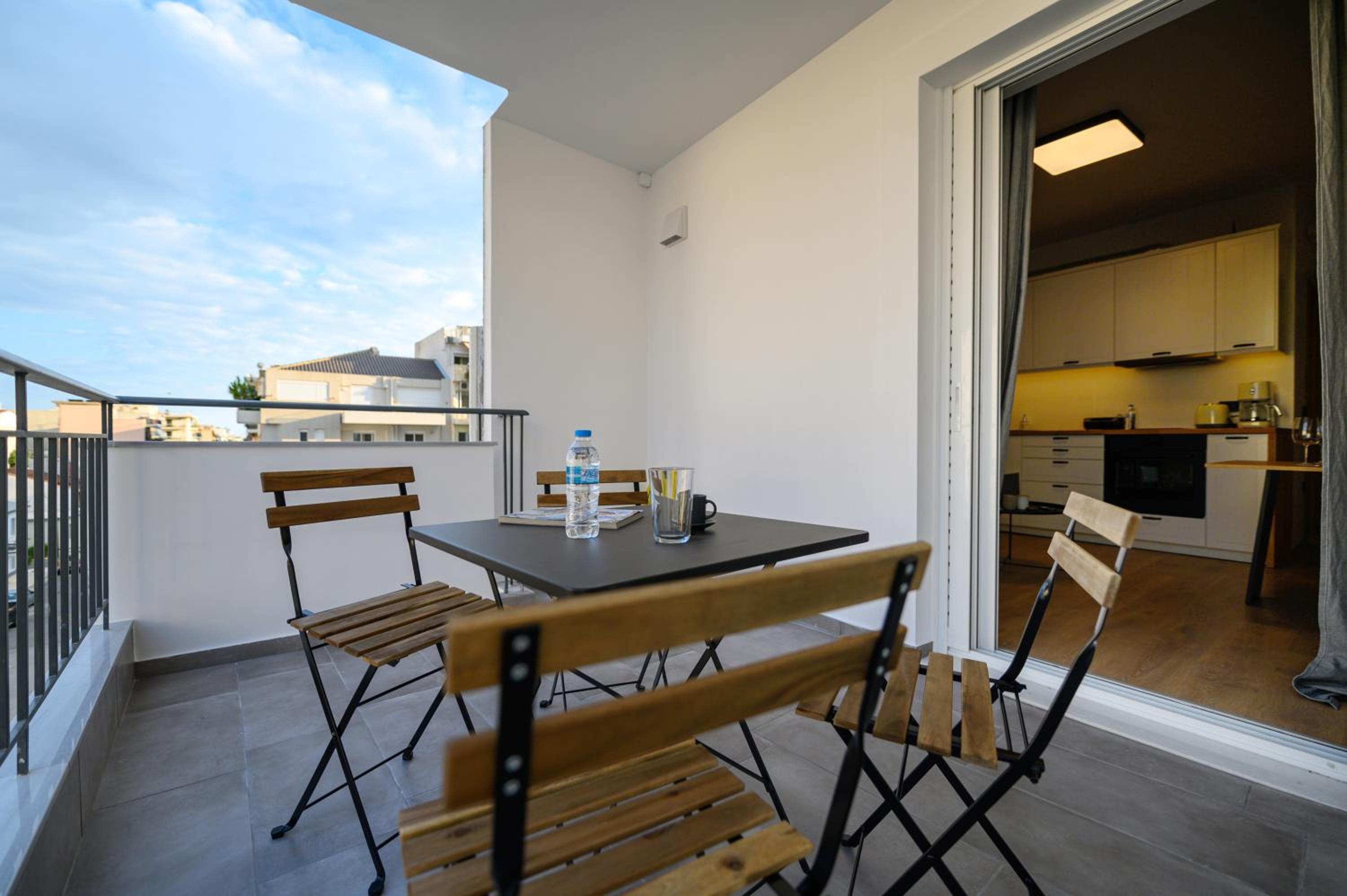 Hotel Plato 42 - Image 1