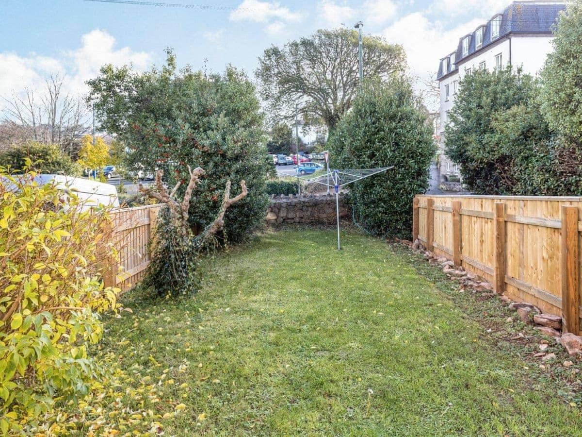 Lovely Heather House 2 king 1 double 2 single beds view 4
