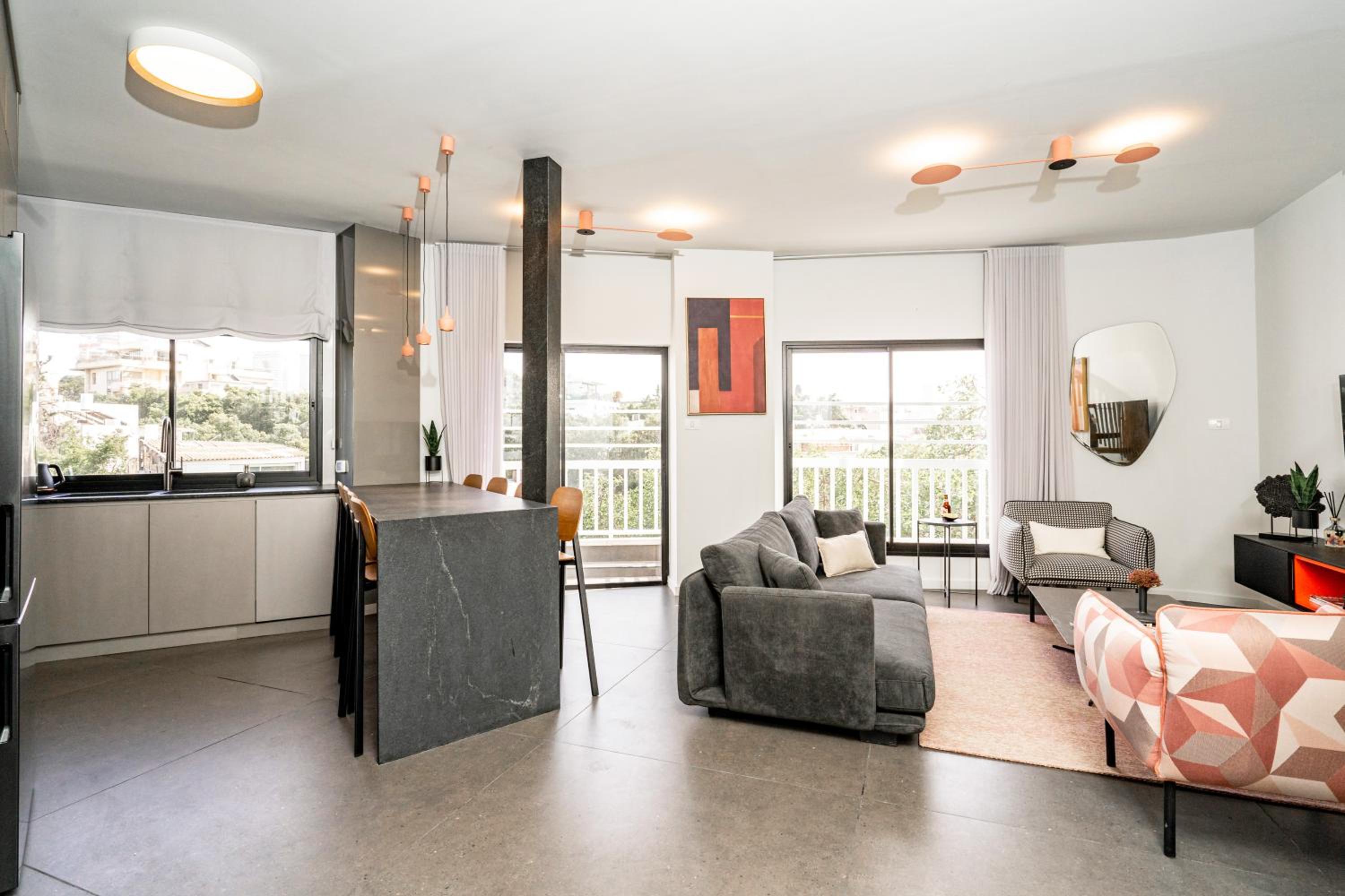 New Duplex 3 Bedroom with Jacuzzi view 5