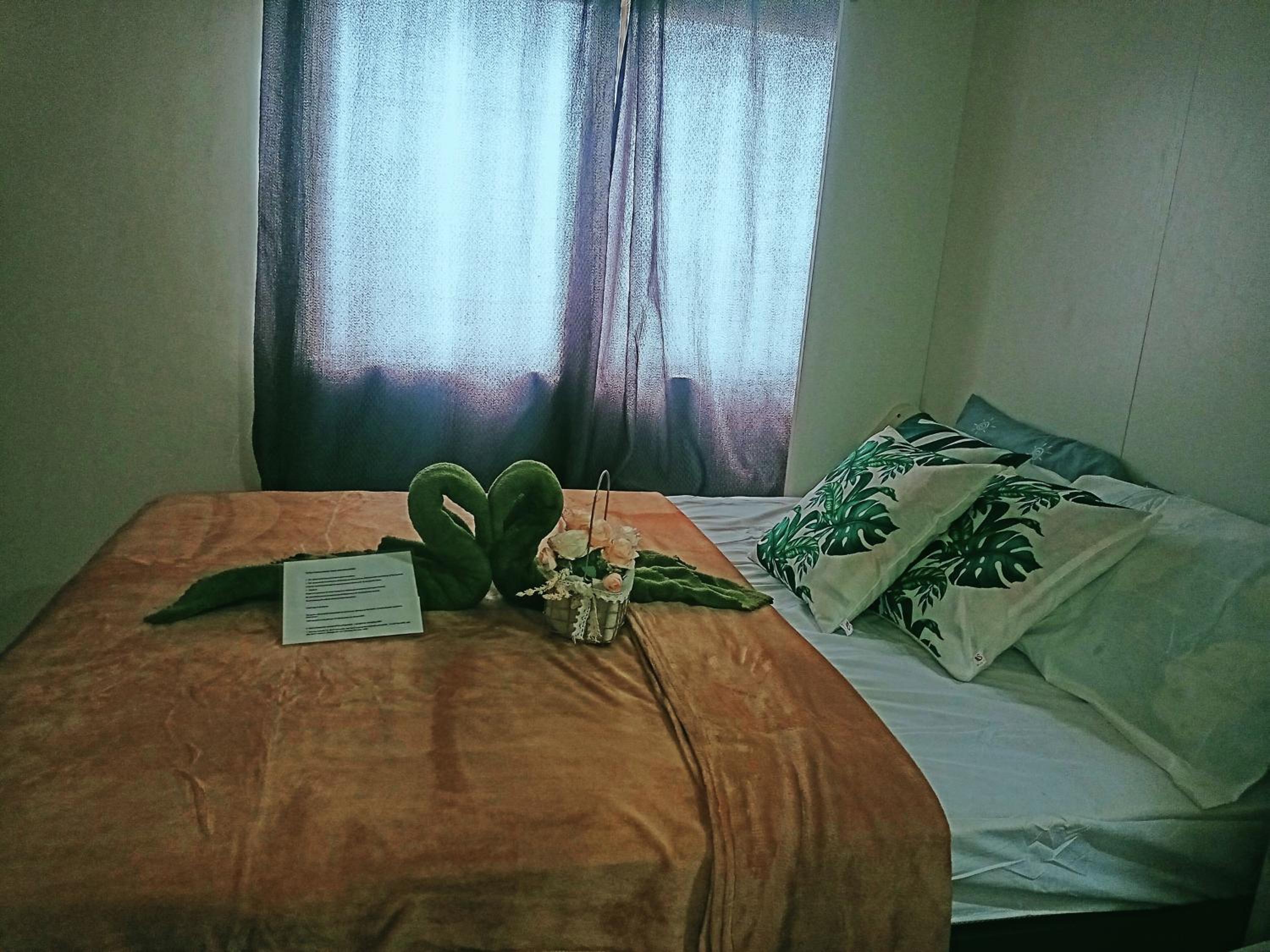 Free WI-FI and Pool Persimmon Condominium view 2