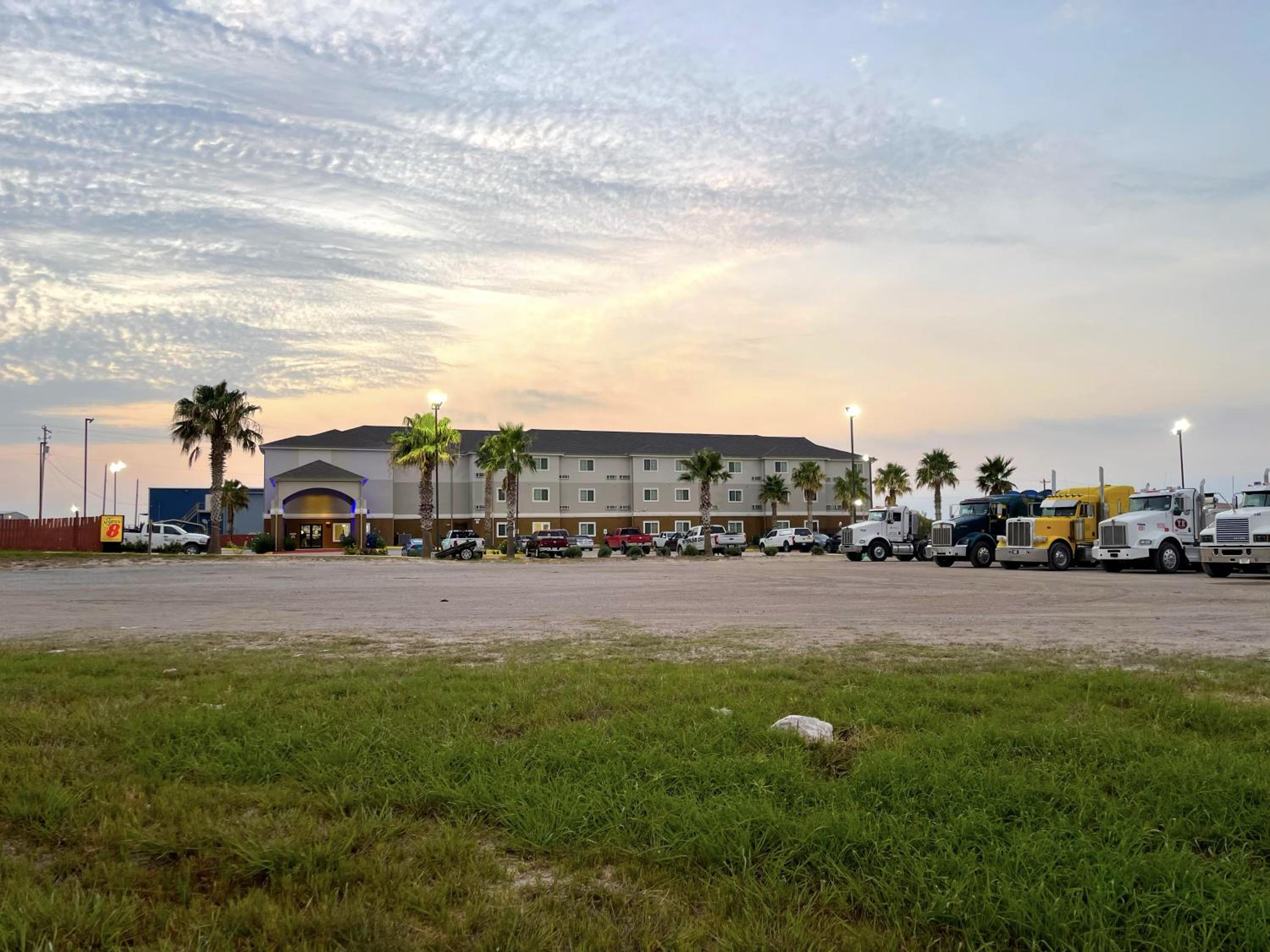 Super 8 by Wyndham Kenedy - Property Image 34