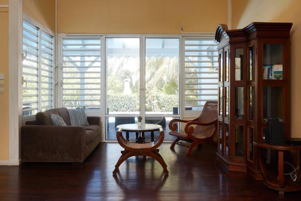Villa Gauguin view 4