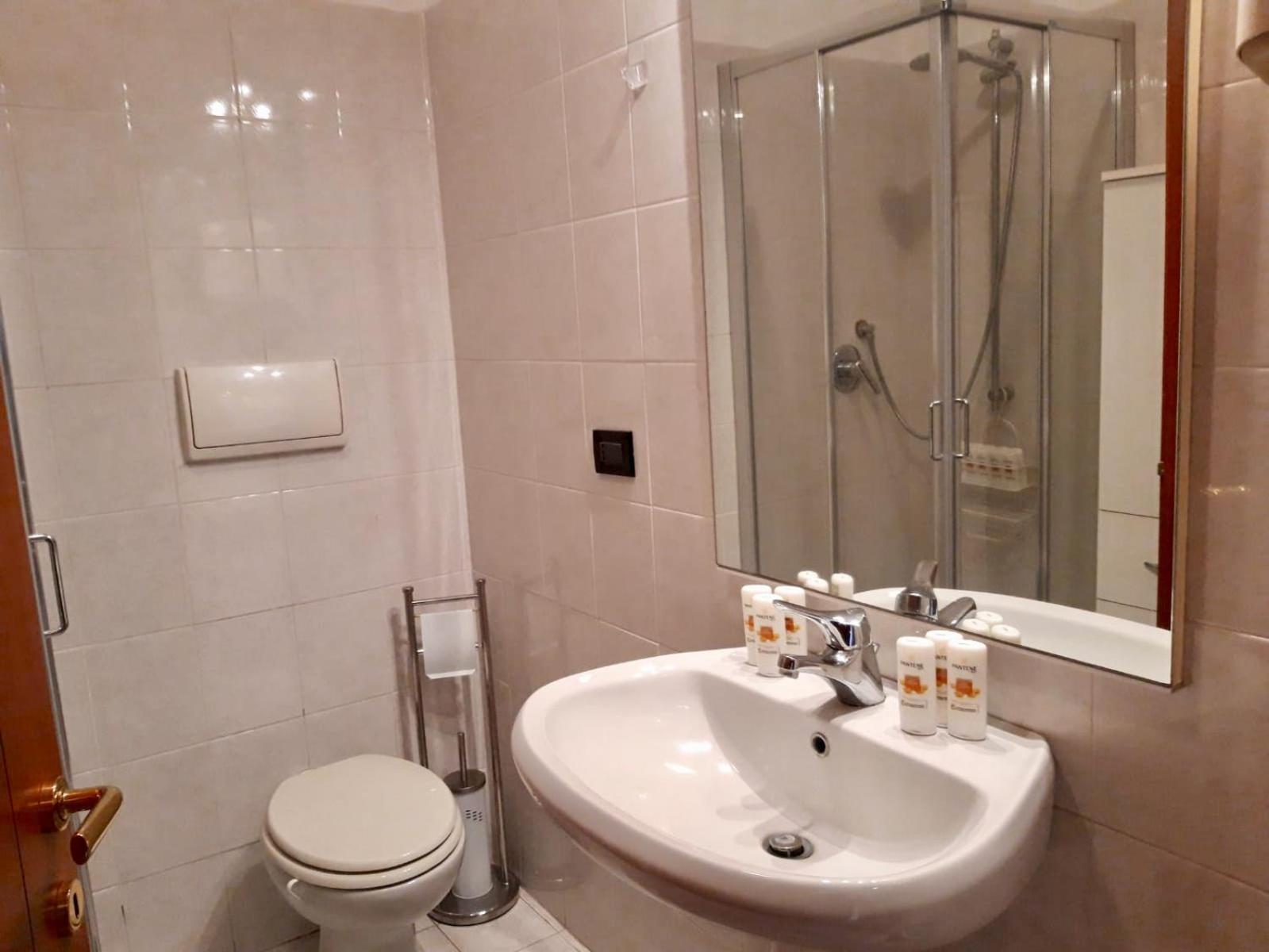 BedandBreakfast Eni Torri Lombarde San Donato BBqueen view 5