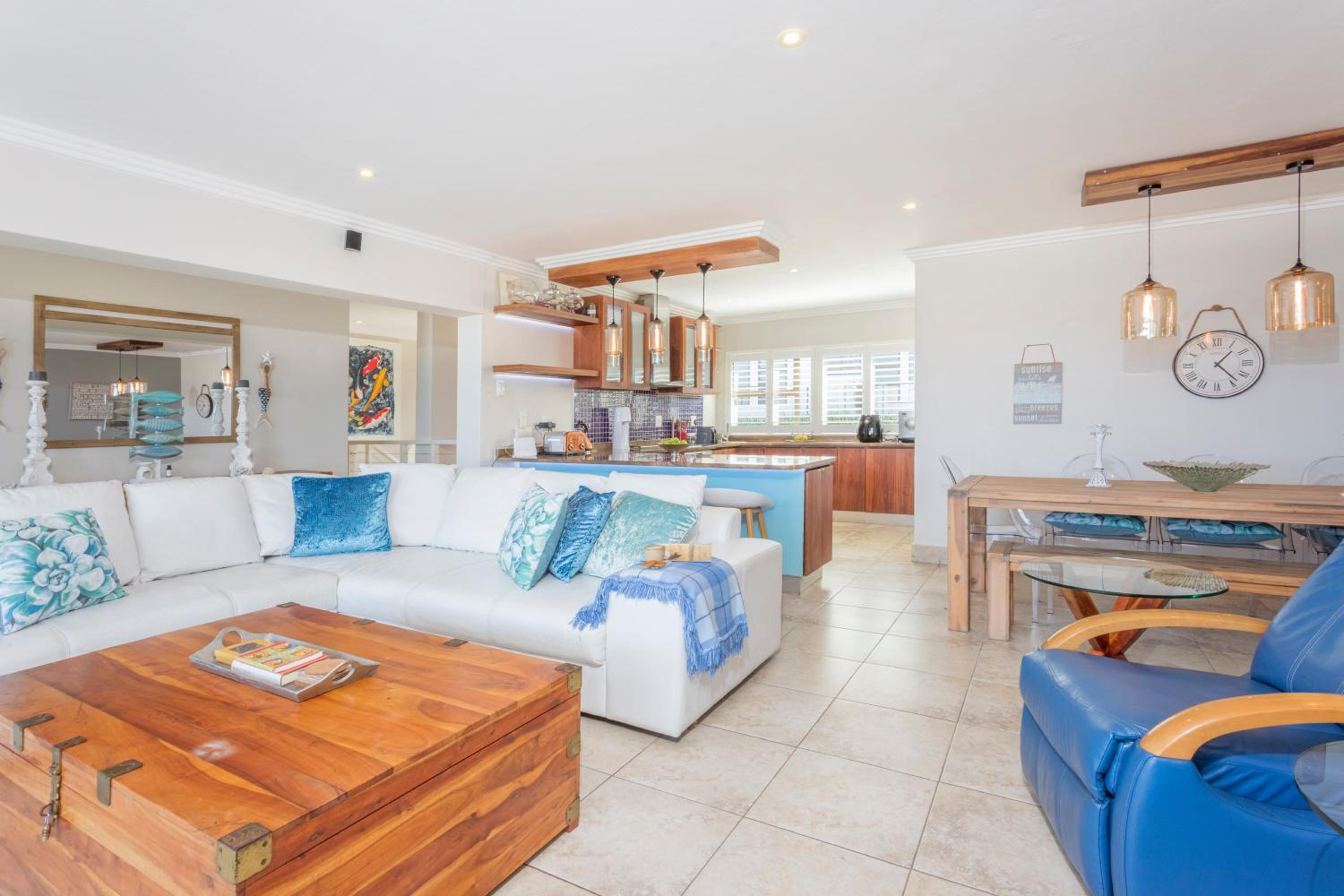 Salt Rock Sea View Villa view 4