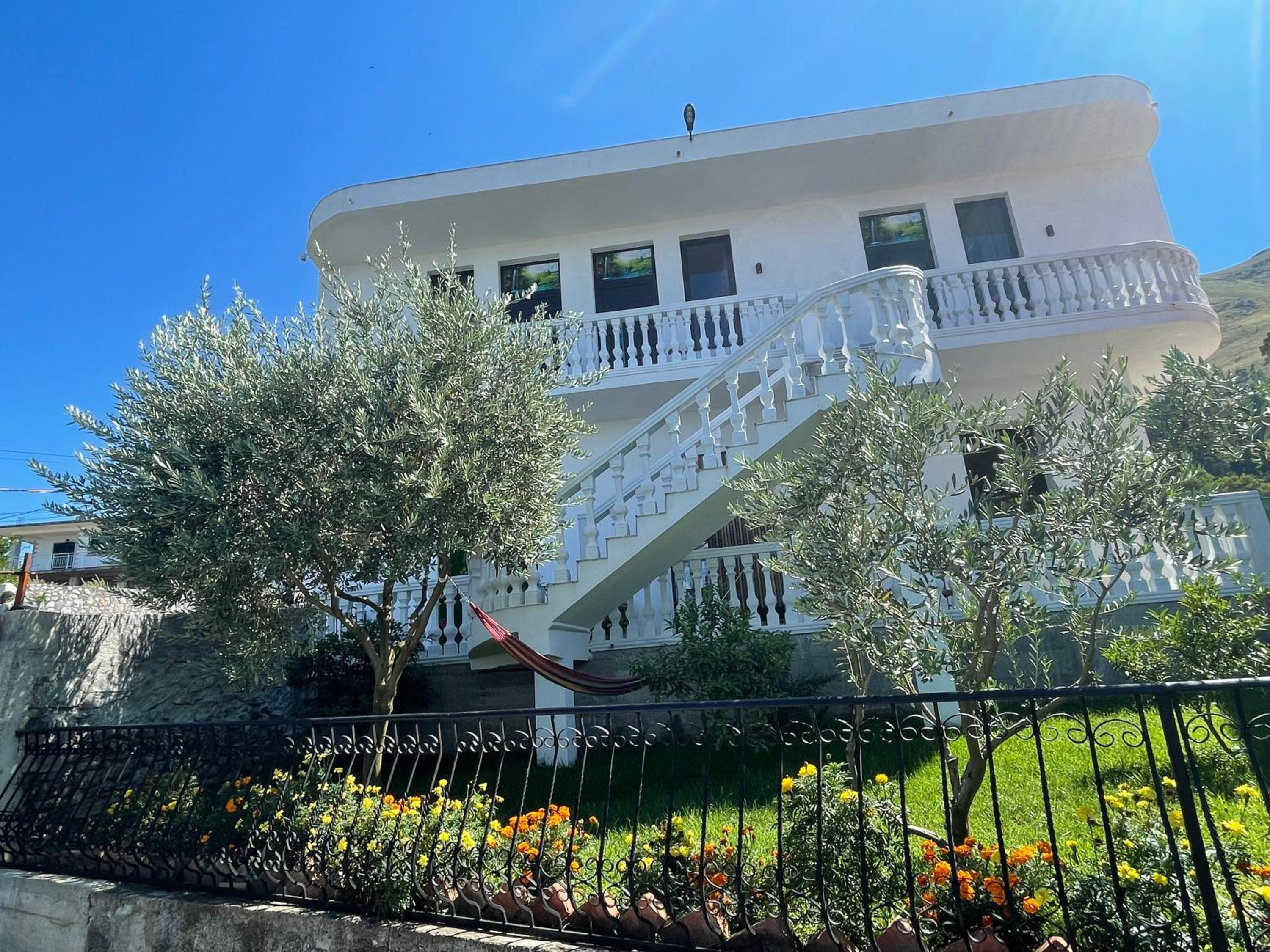 four generation hotel
