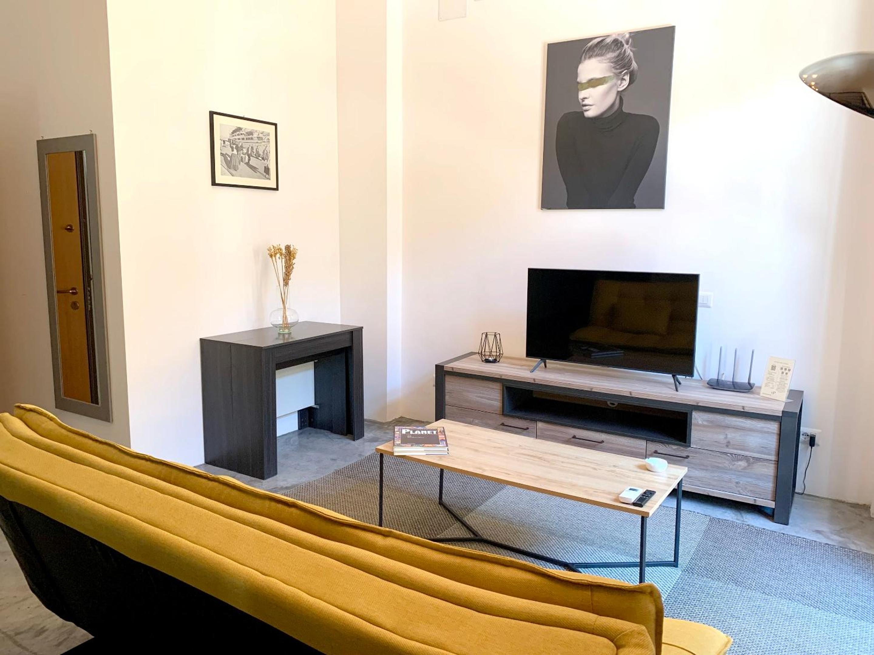 Elegant Studio in Cagliari, 60 m² with balcony and view photo 2