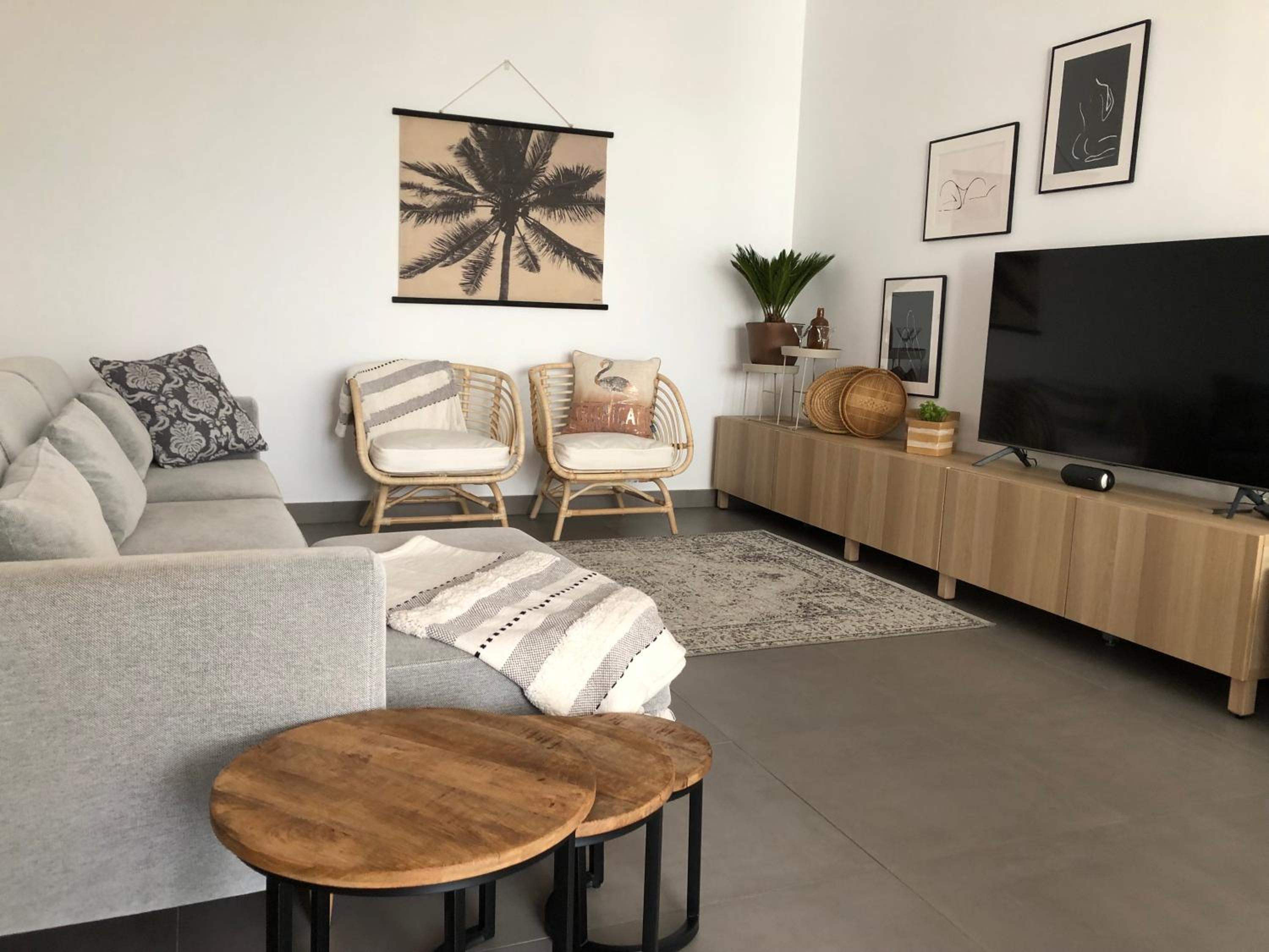 Apartment - Sleeps 4 - Parking - Garden - Pool view 2