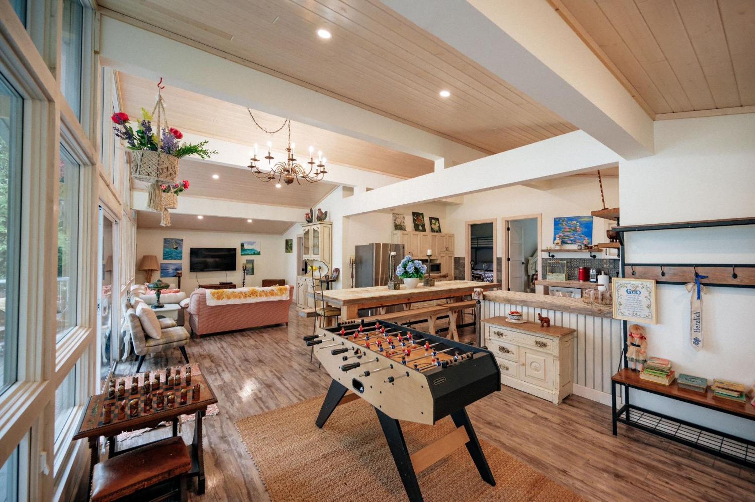 Sunflower Shores - South Bruce Peninsula - Bright Chalet on Lake Huron Once Upon A Stay view 5