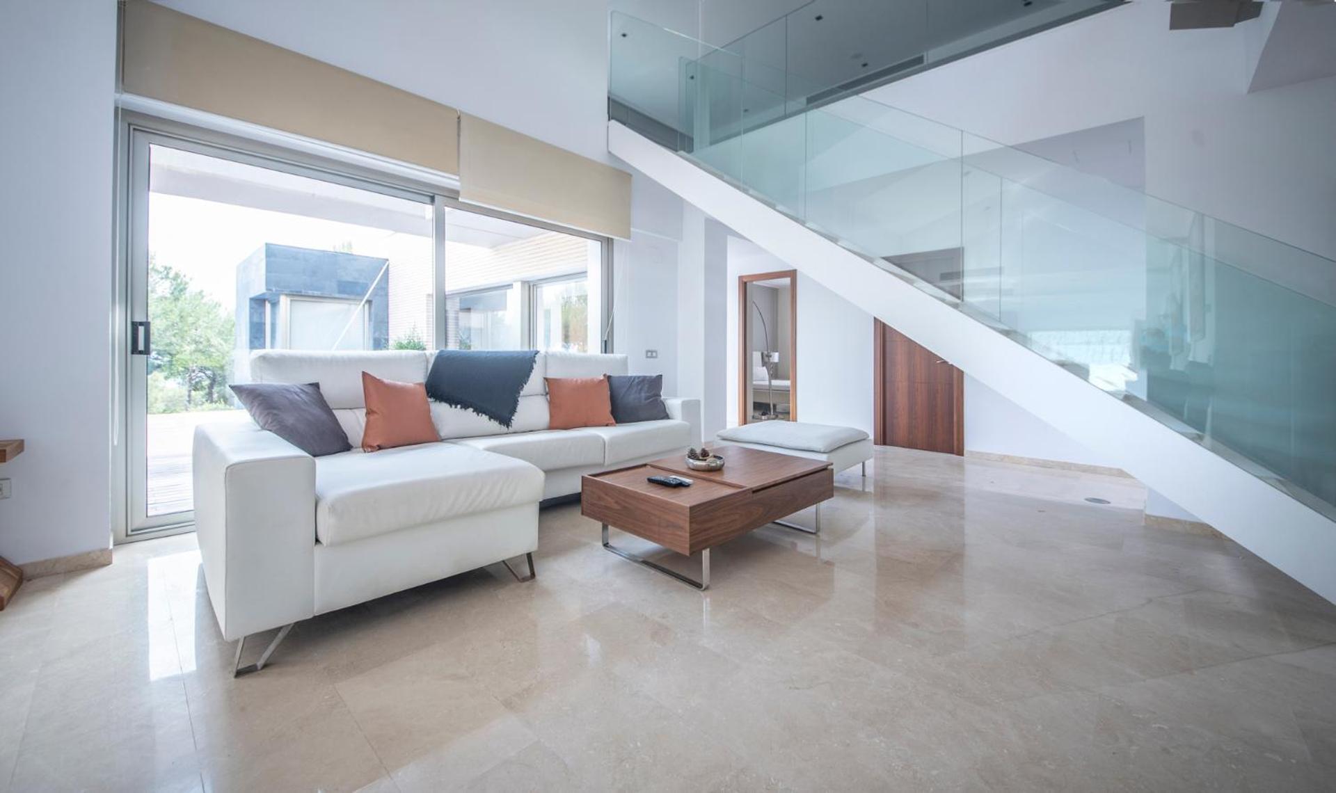 Limonium Deluxe Villa with Private Pool, TarracoHomes