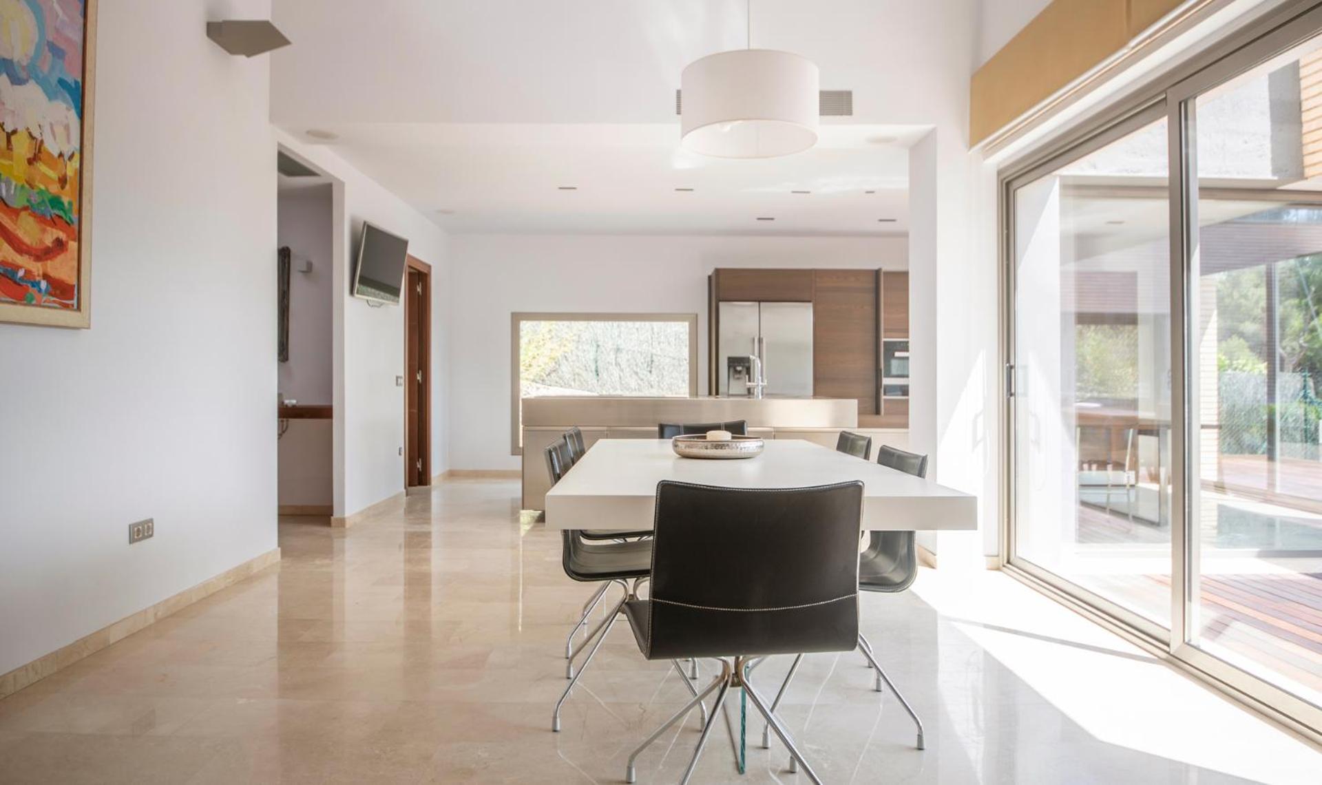 Limonium Deluxe Villa with Private Pool, TarracoHomes