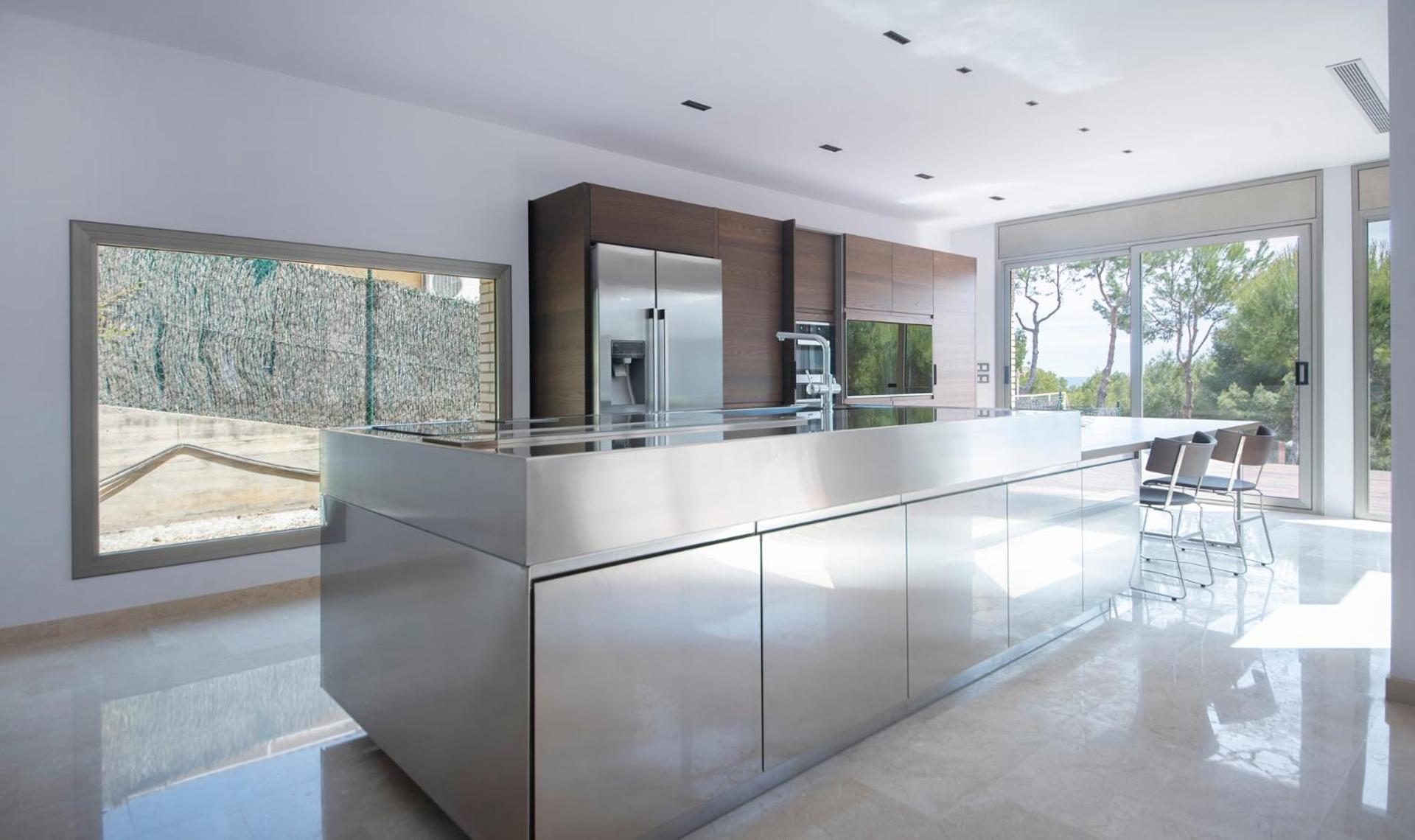 Limonium Deluxe Villa with Private Pool, TarracoHomes