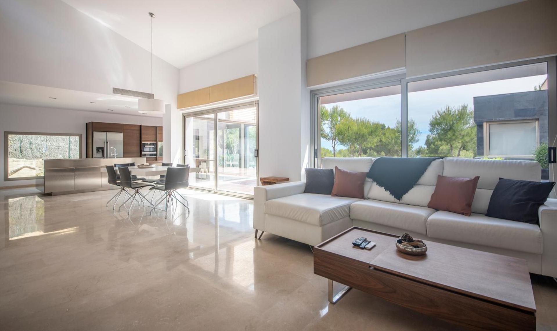 Limonium Deluxe Villa with Private Pool, TarracoHomes