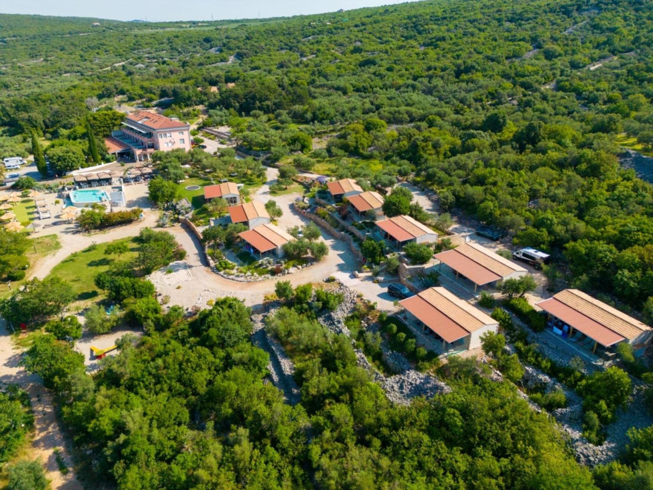 Holiday Homes Kanajt view 2