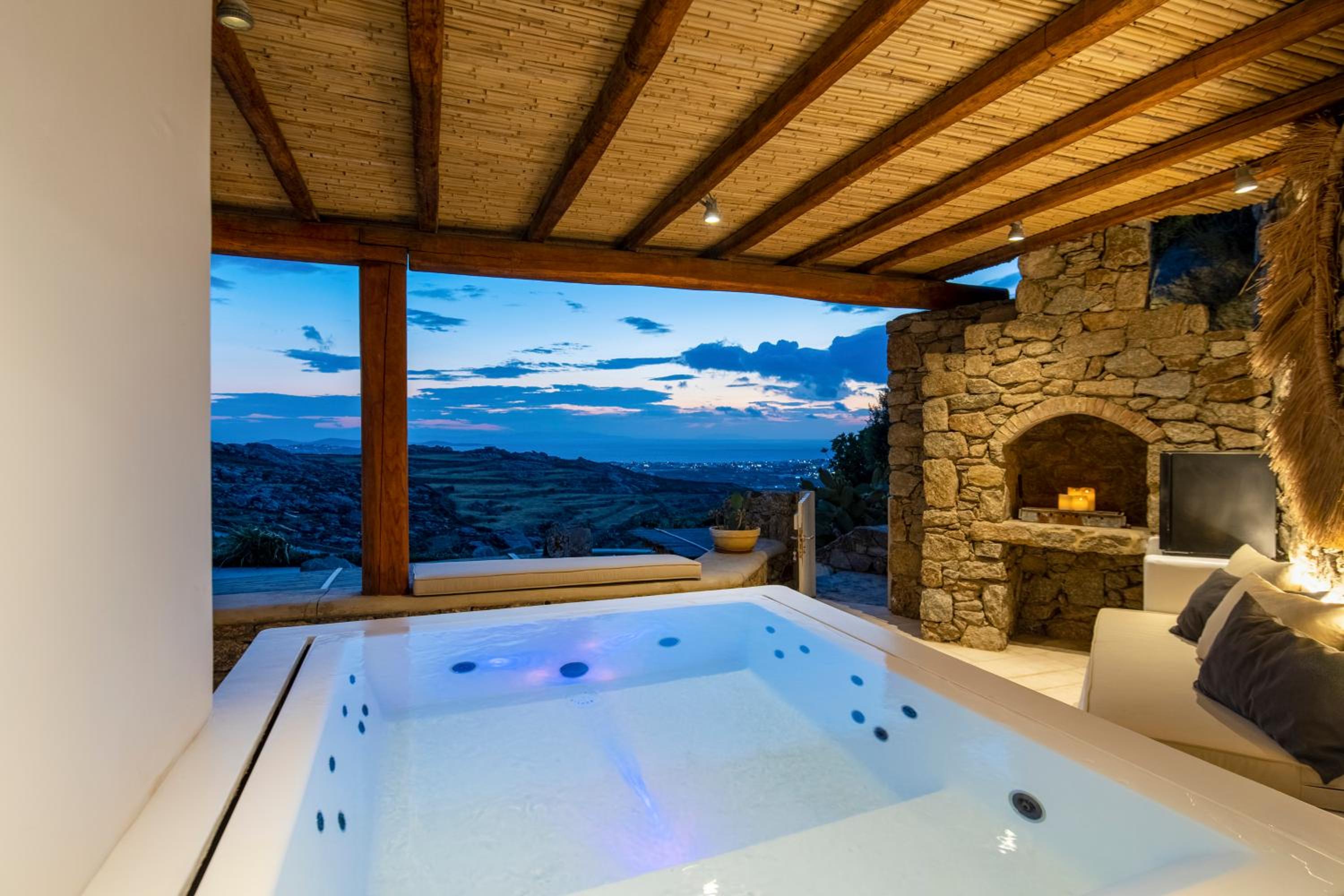 Hyperion Villa by LLB Mykonos