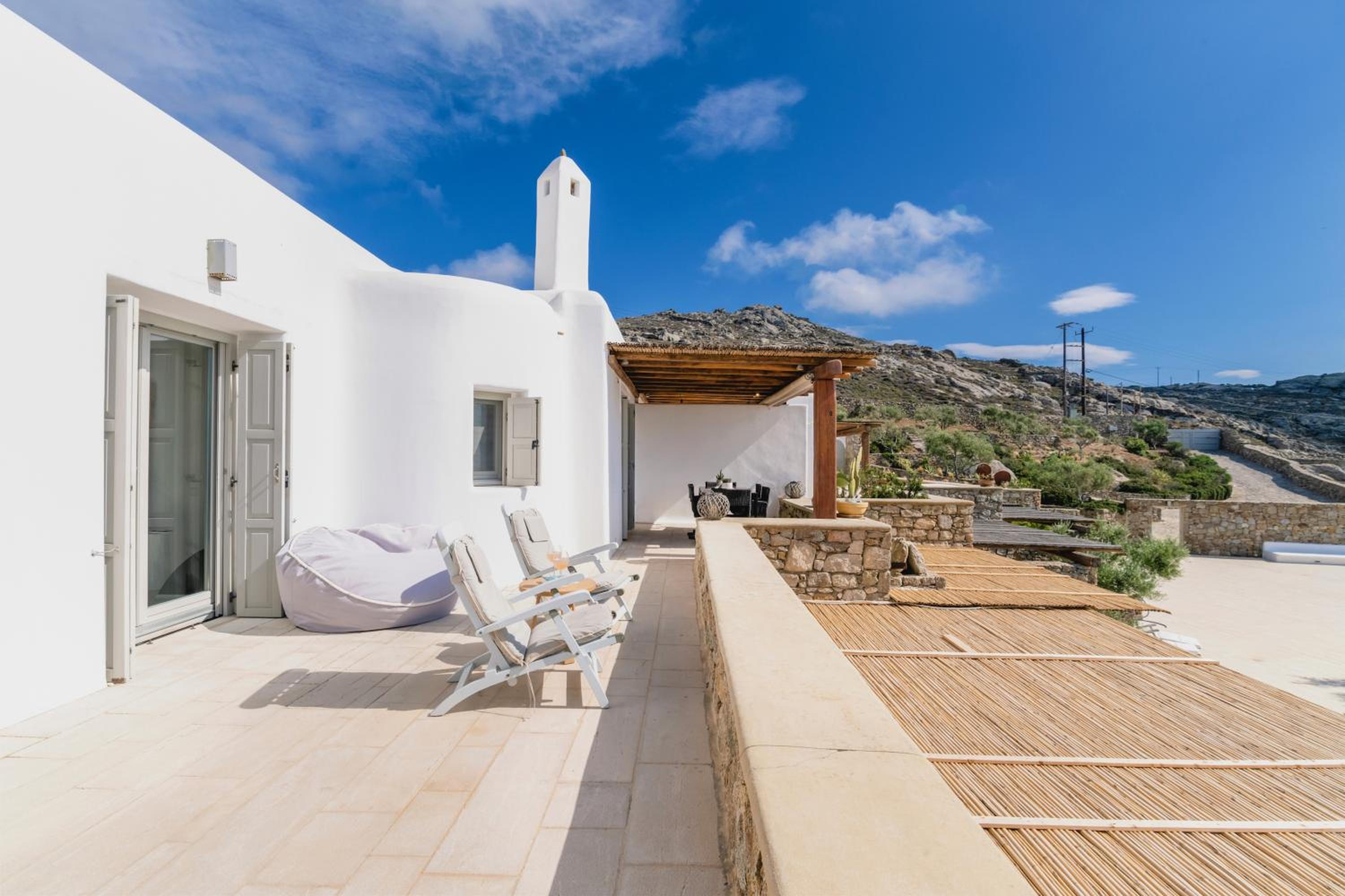 Hyperion Villa by LLB Mykonos