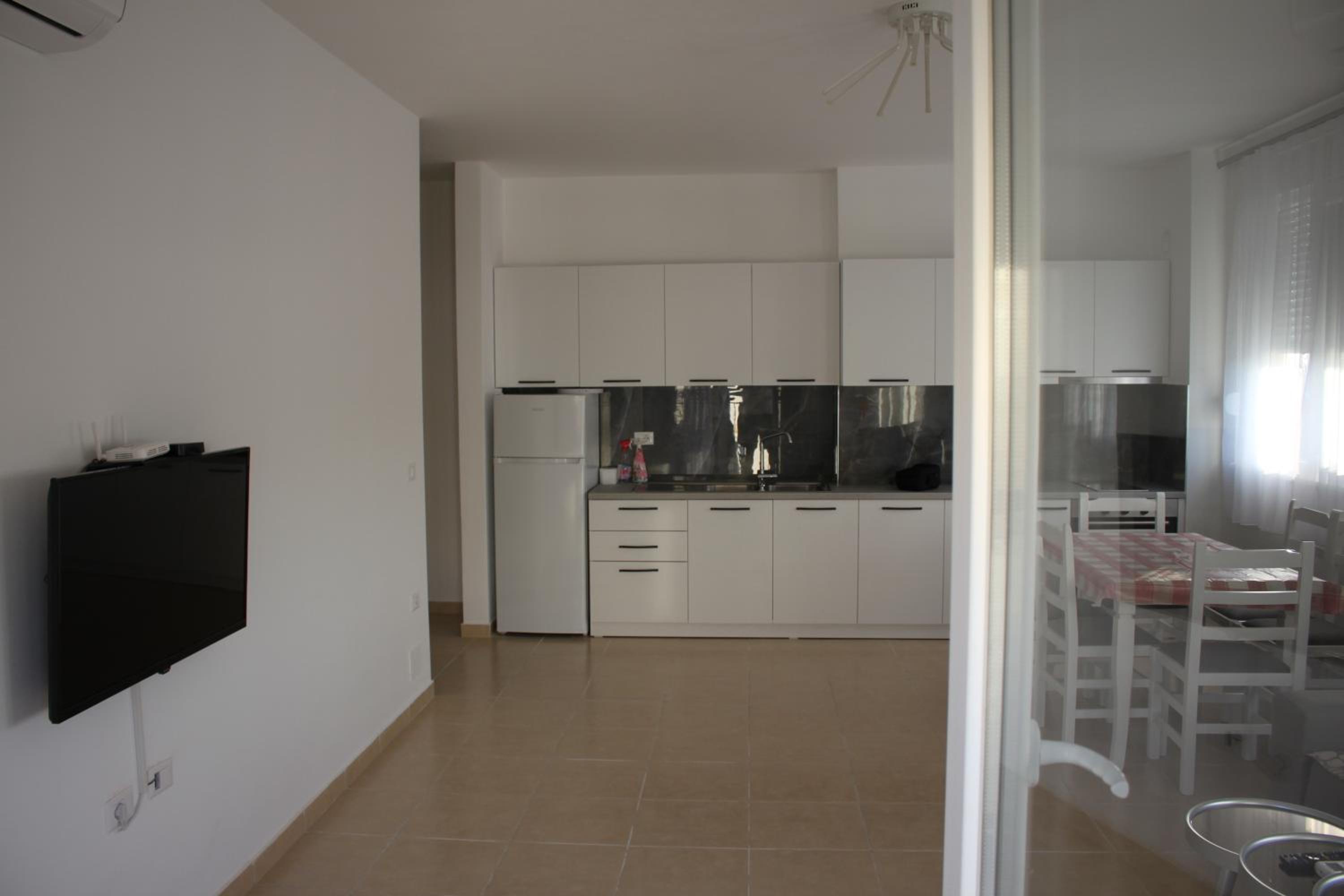 Everest Apartments Shengjin