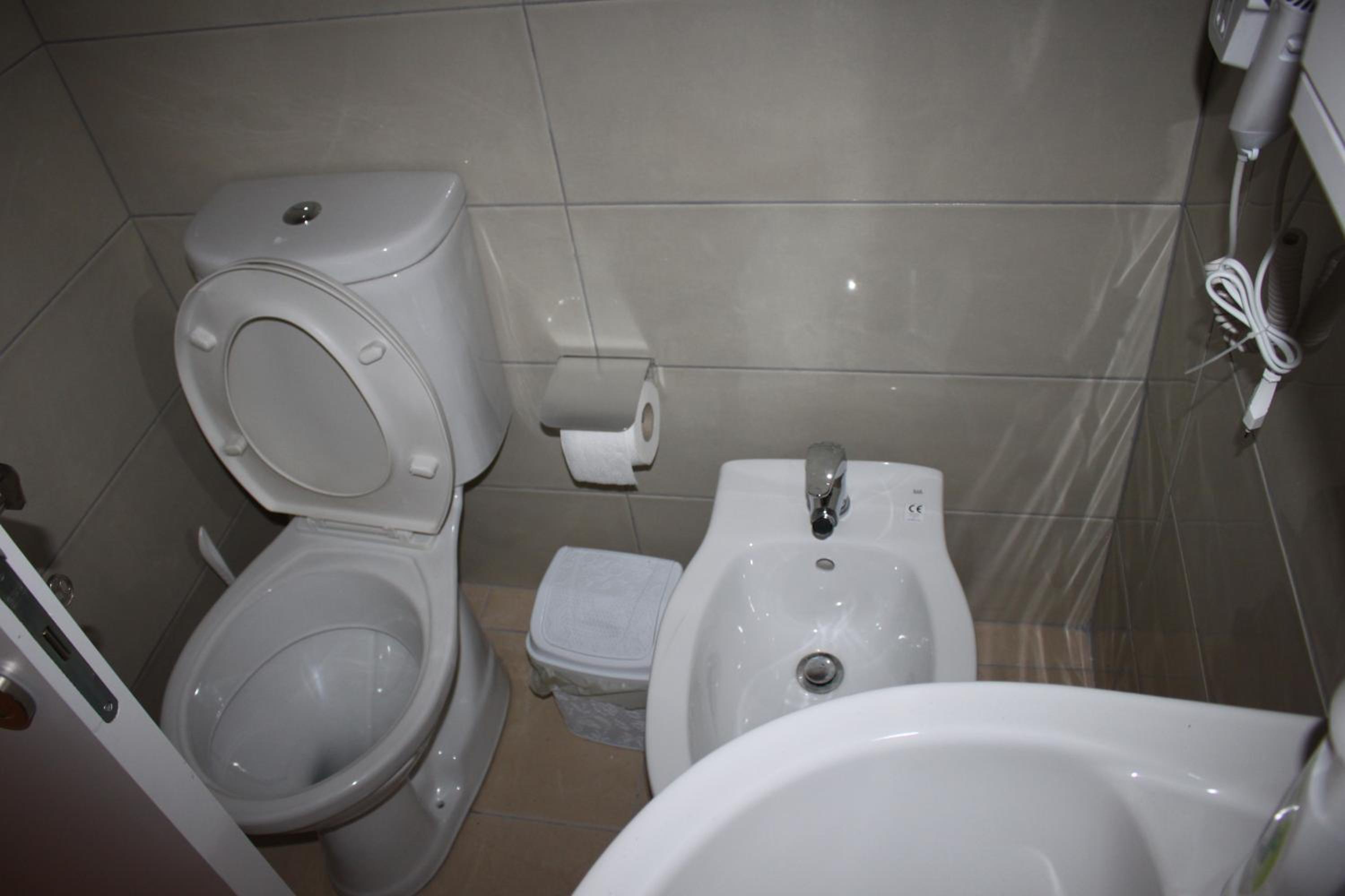 Everest Apartments Shengjin