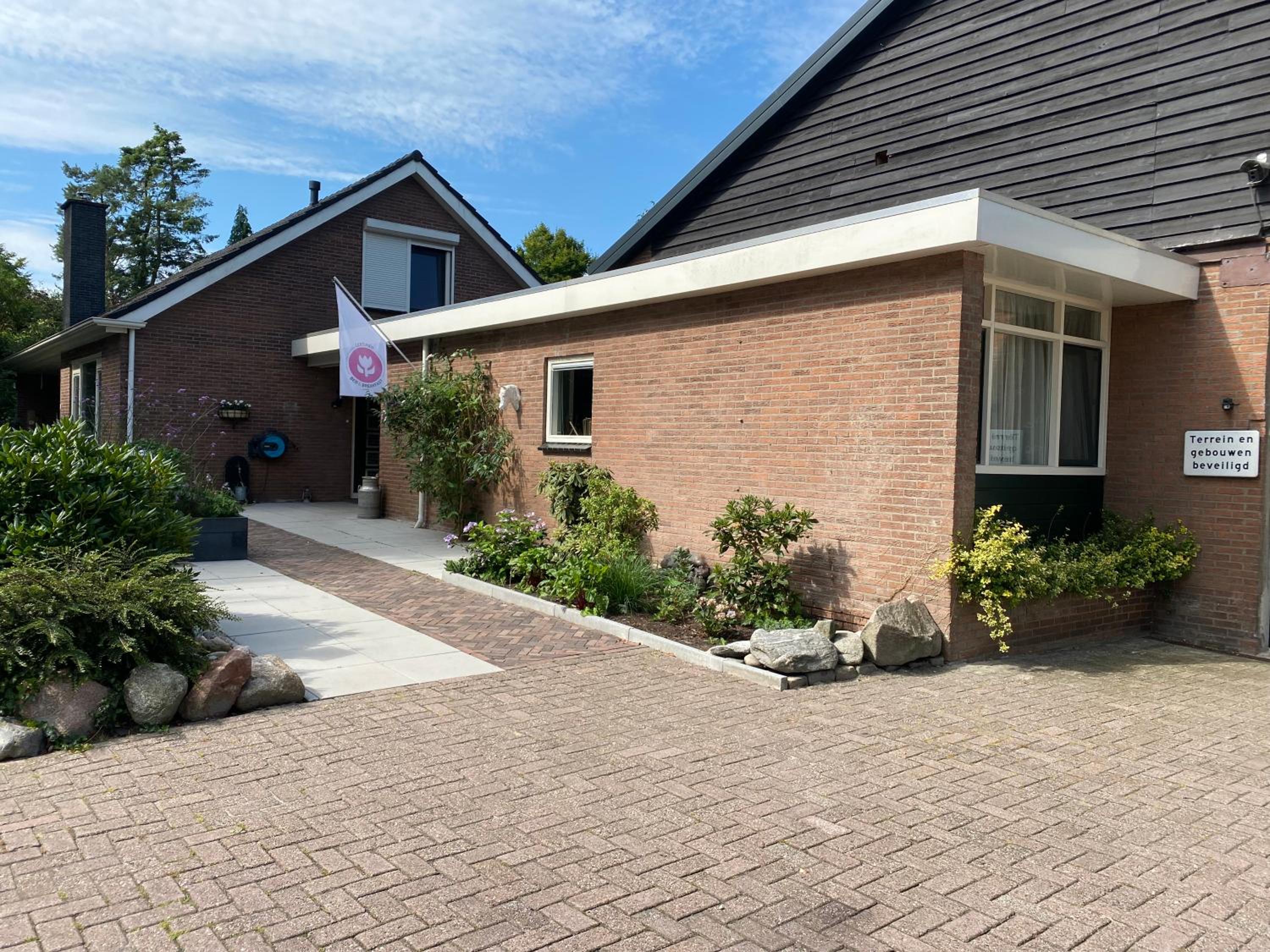 Photo 18