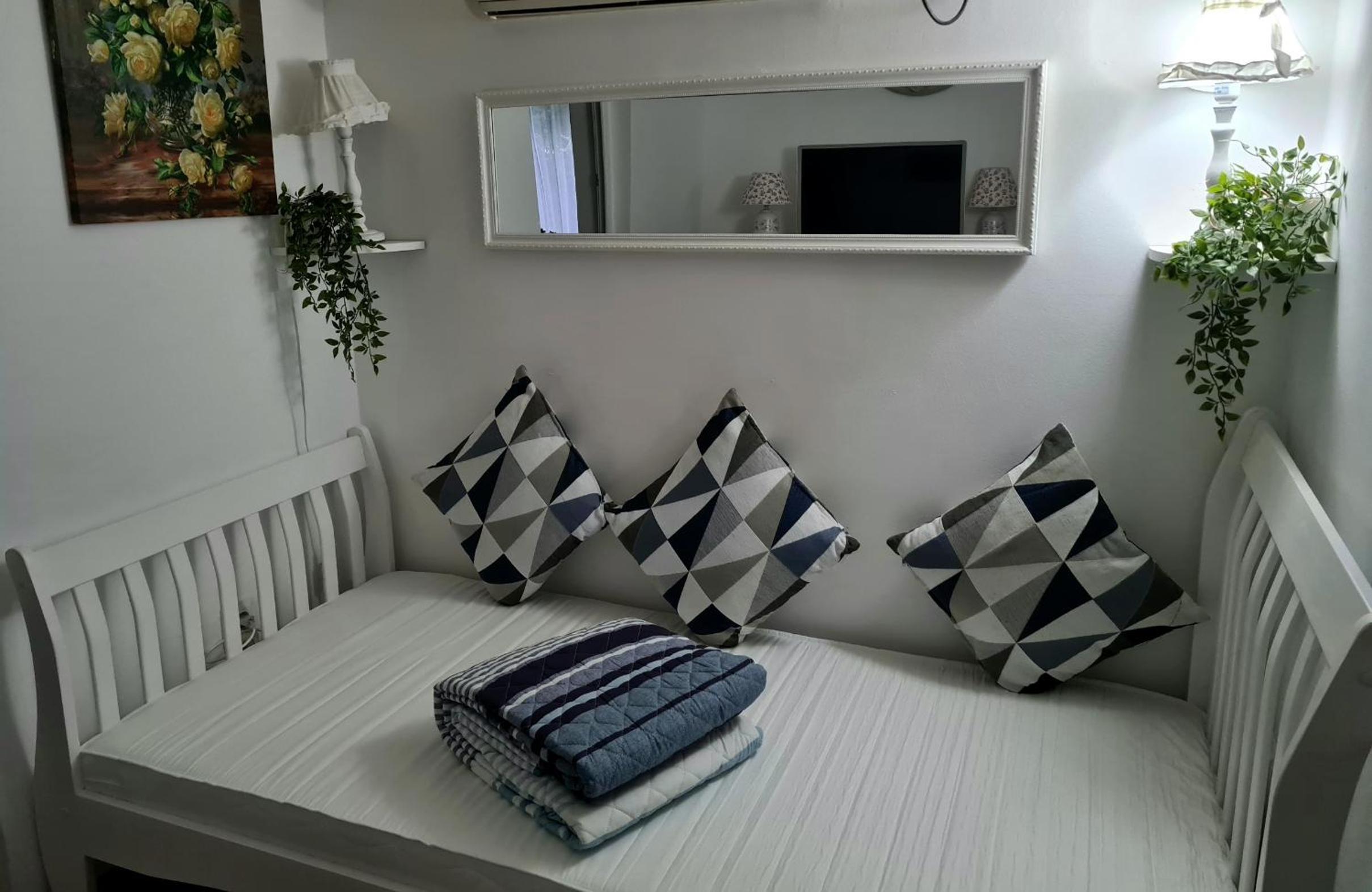 CASA ALEX view 2