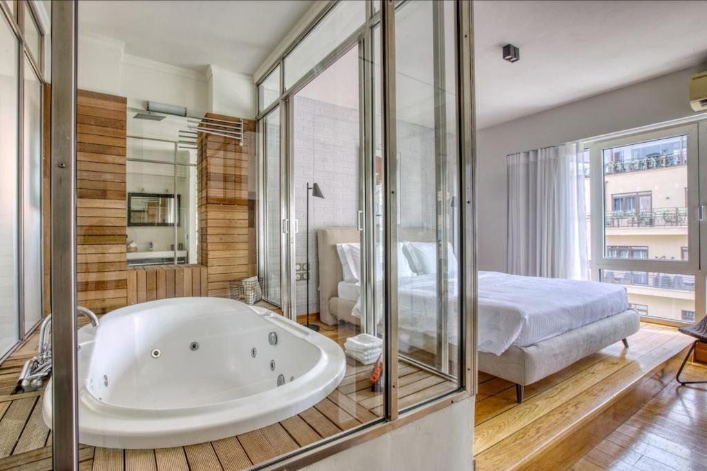 Sunny Luxury Loft,Stunning Acropolis View, Jacuzzi