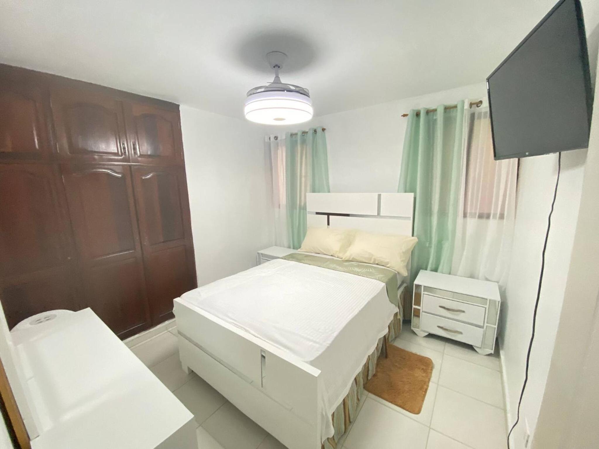 9DR 3-Bedroom Apartment Near Monumental Area