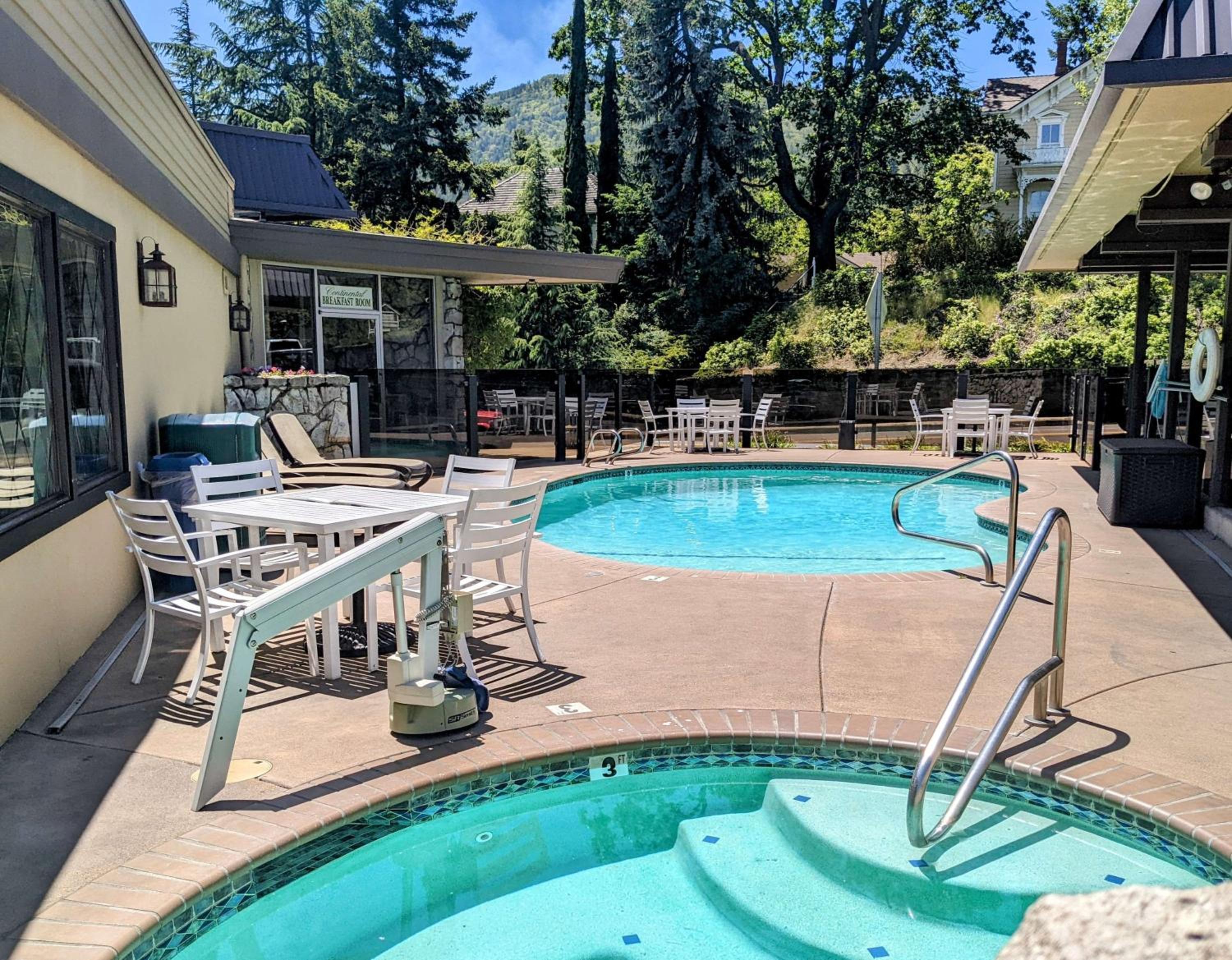 Ashland Vacations - The Bard's Inn - BW Signature Collection by Best Western - Property Image 3