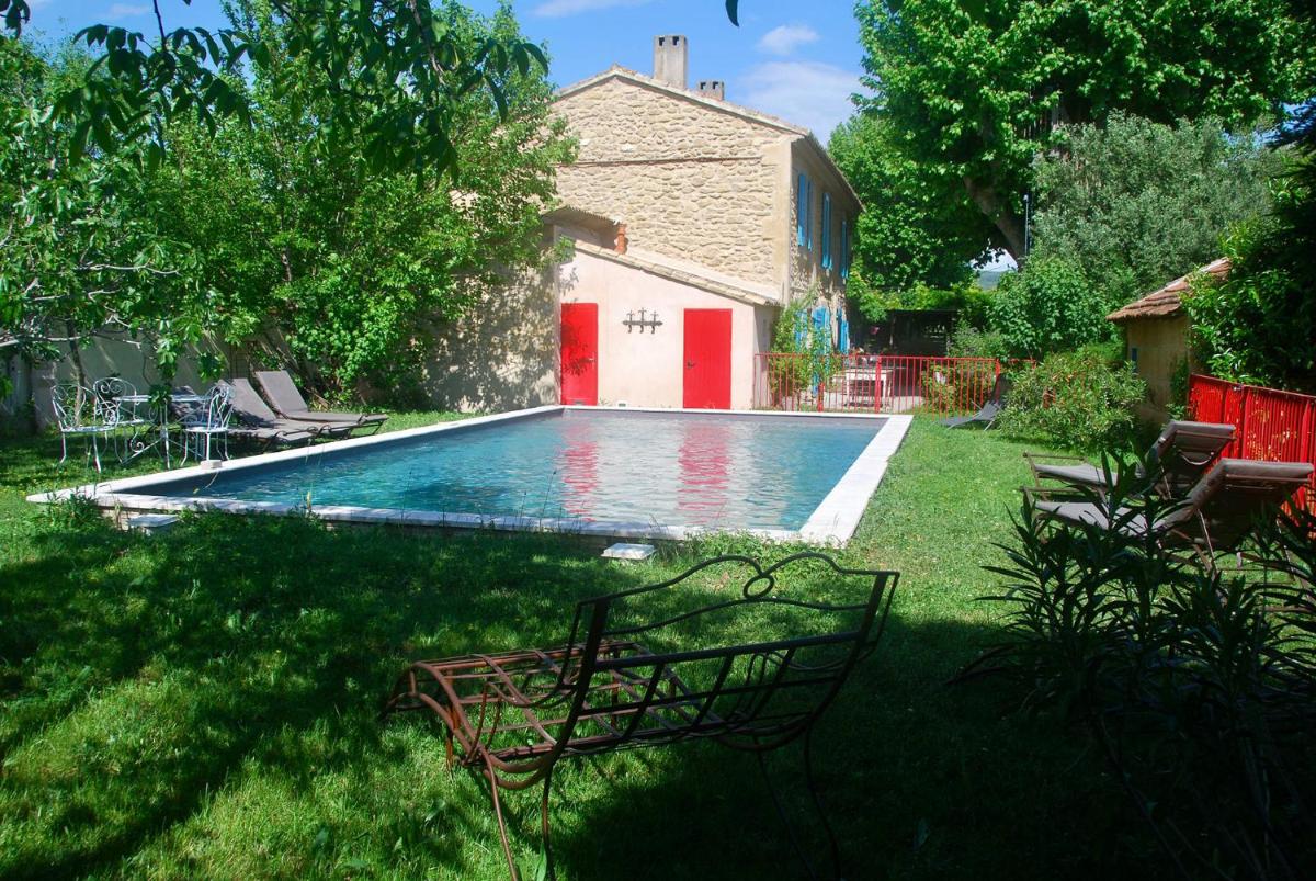 Les Volets Bleus Provence view 4