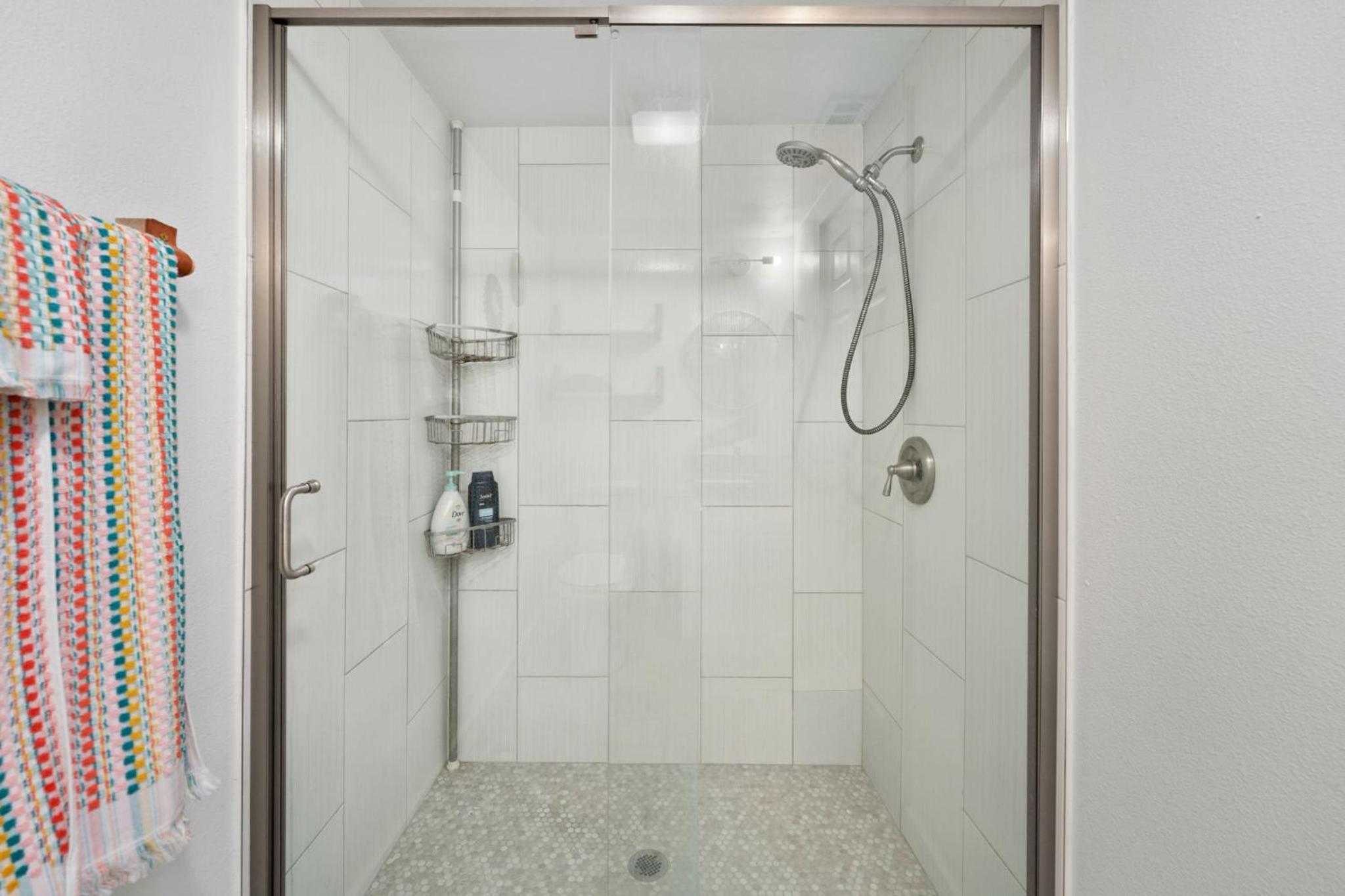New! Entire House, 5 Minutes from downtown view 2