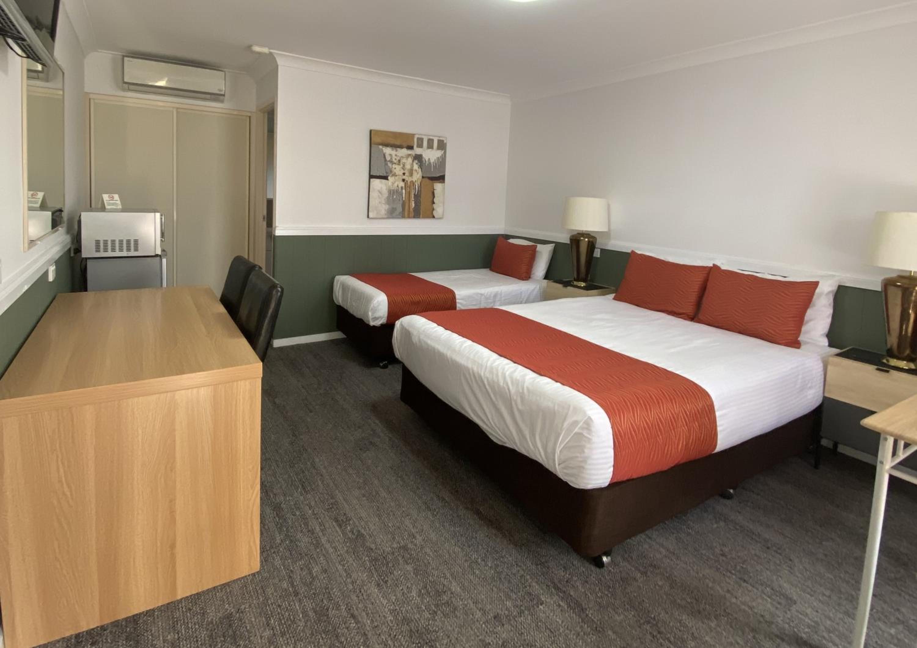 Centrepoint Midcity Motor Inn