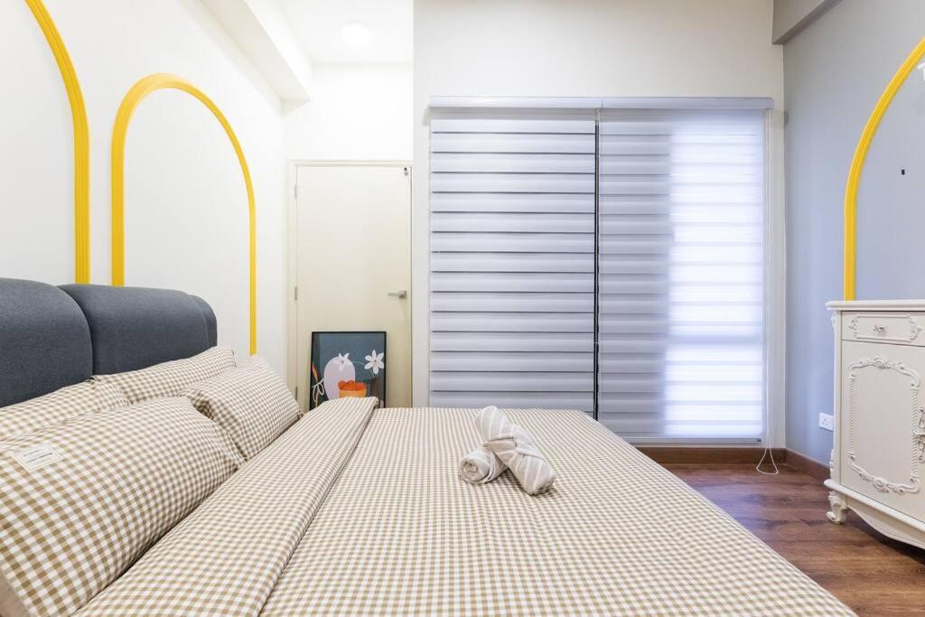 Arte Mont Kiara Duplex 4 pax Jacuzzi