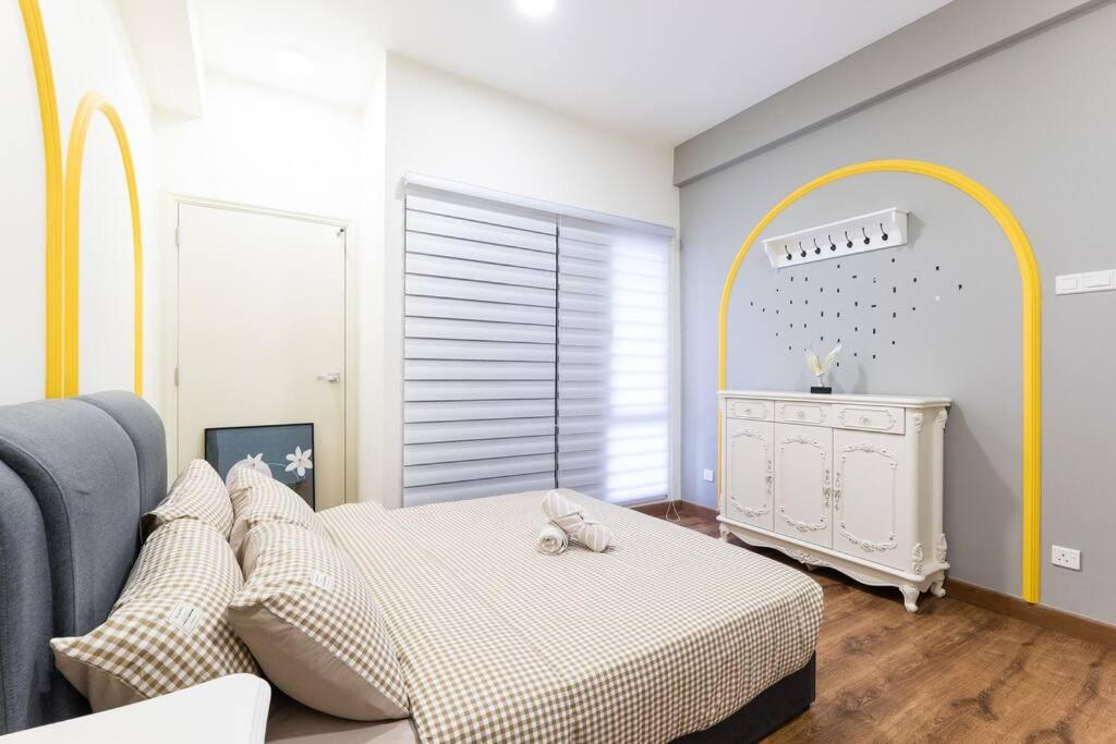Arte Mont Kiara Duplex 4 pax Jacuzzi