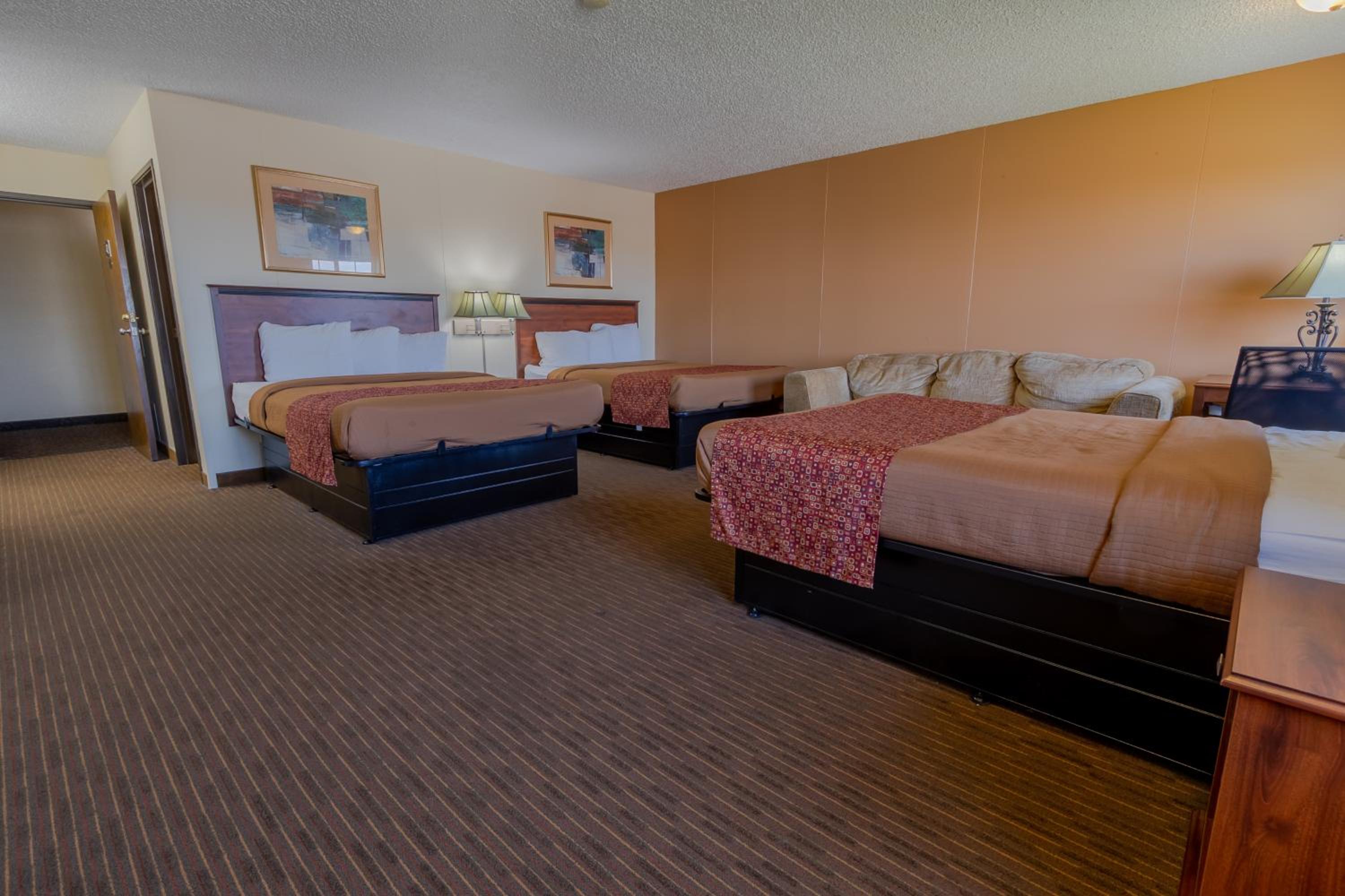 Thunderbird Lodge