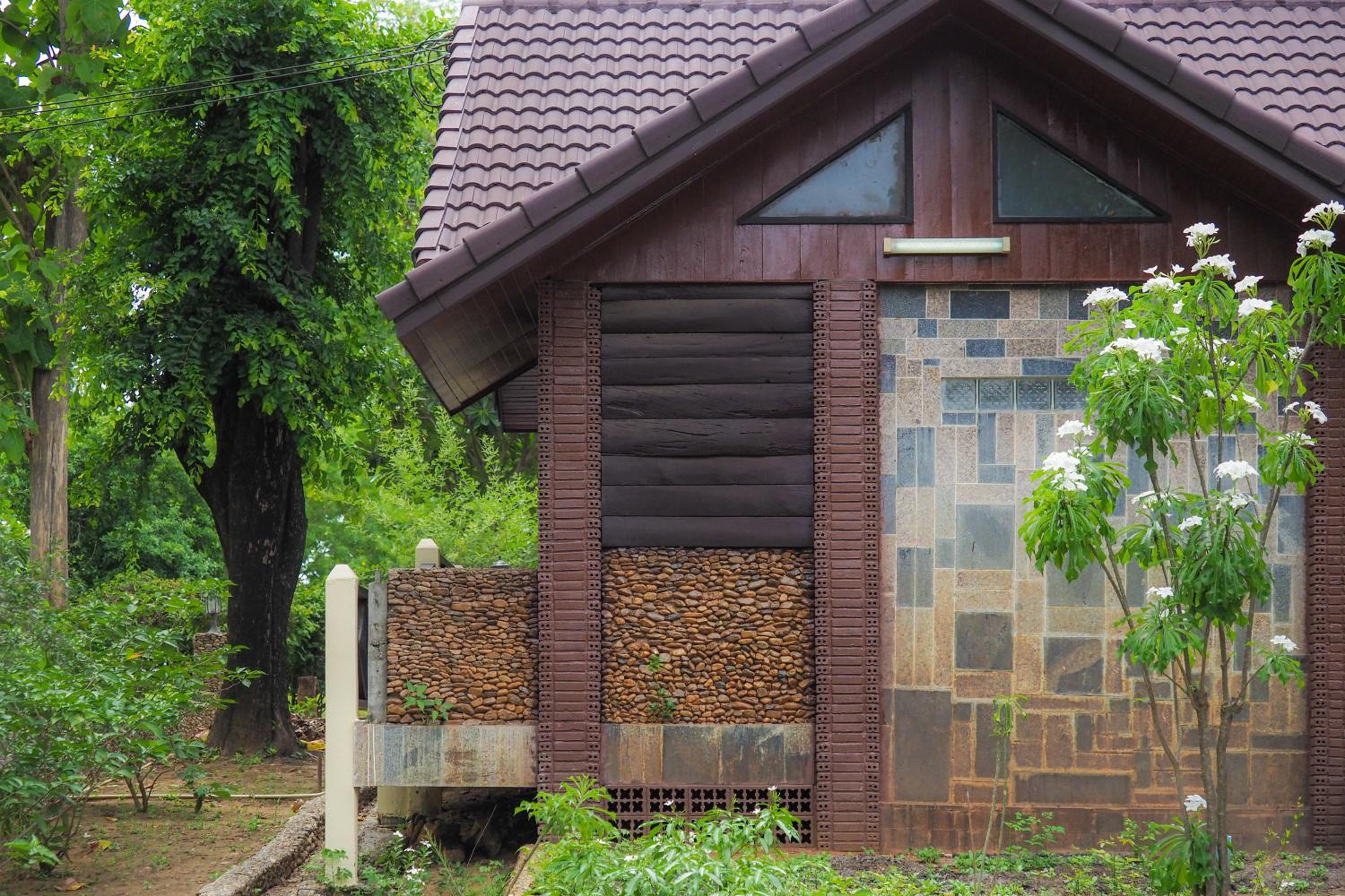 Ratmanee House