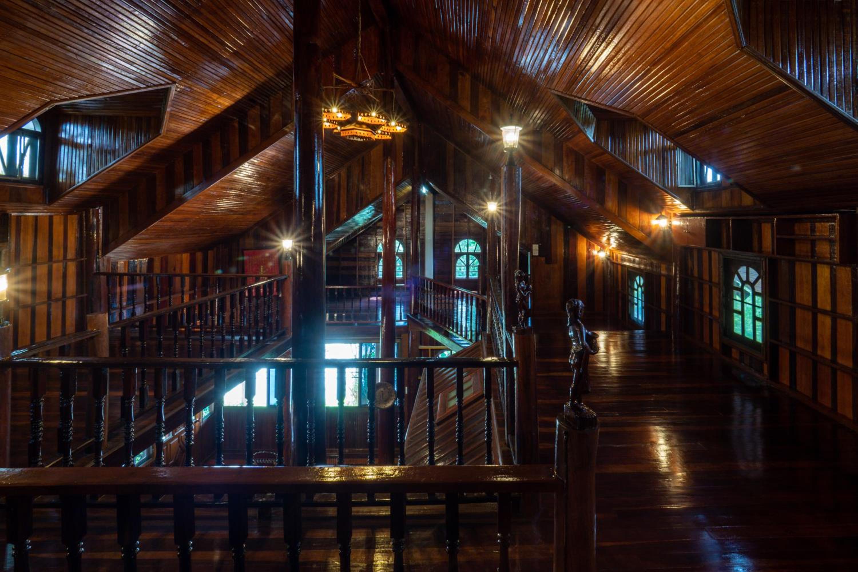 Ratmanee House