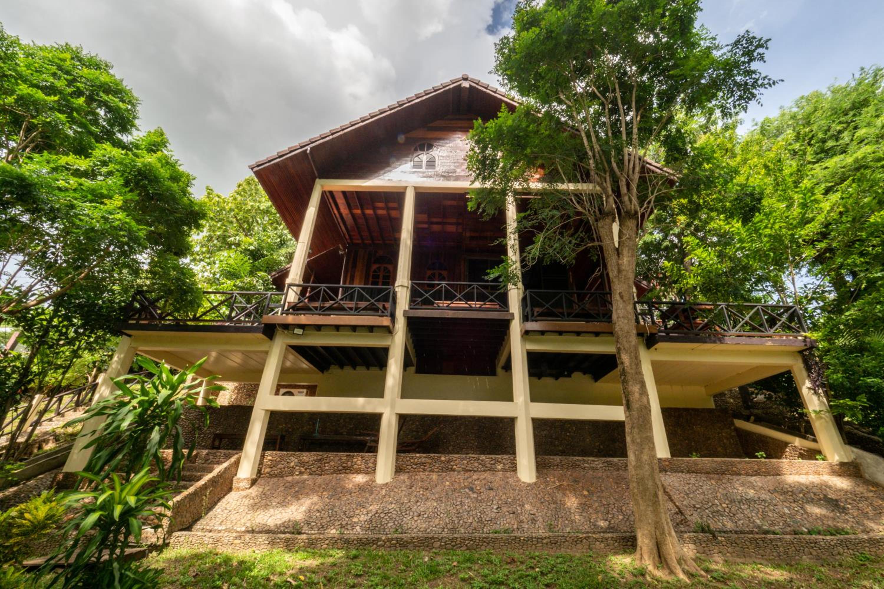 Ratmanee House